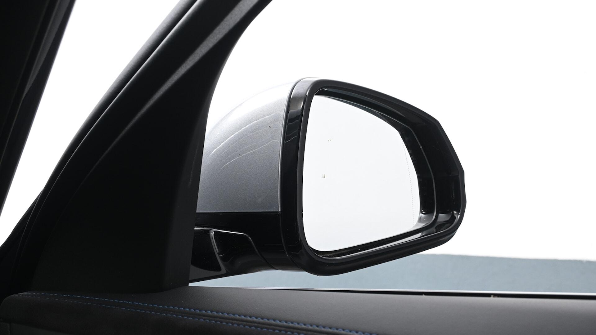 BMW iX2 view 21
