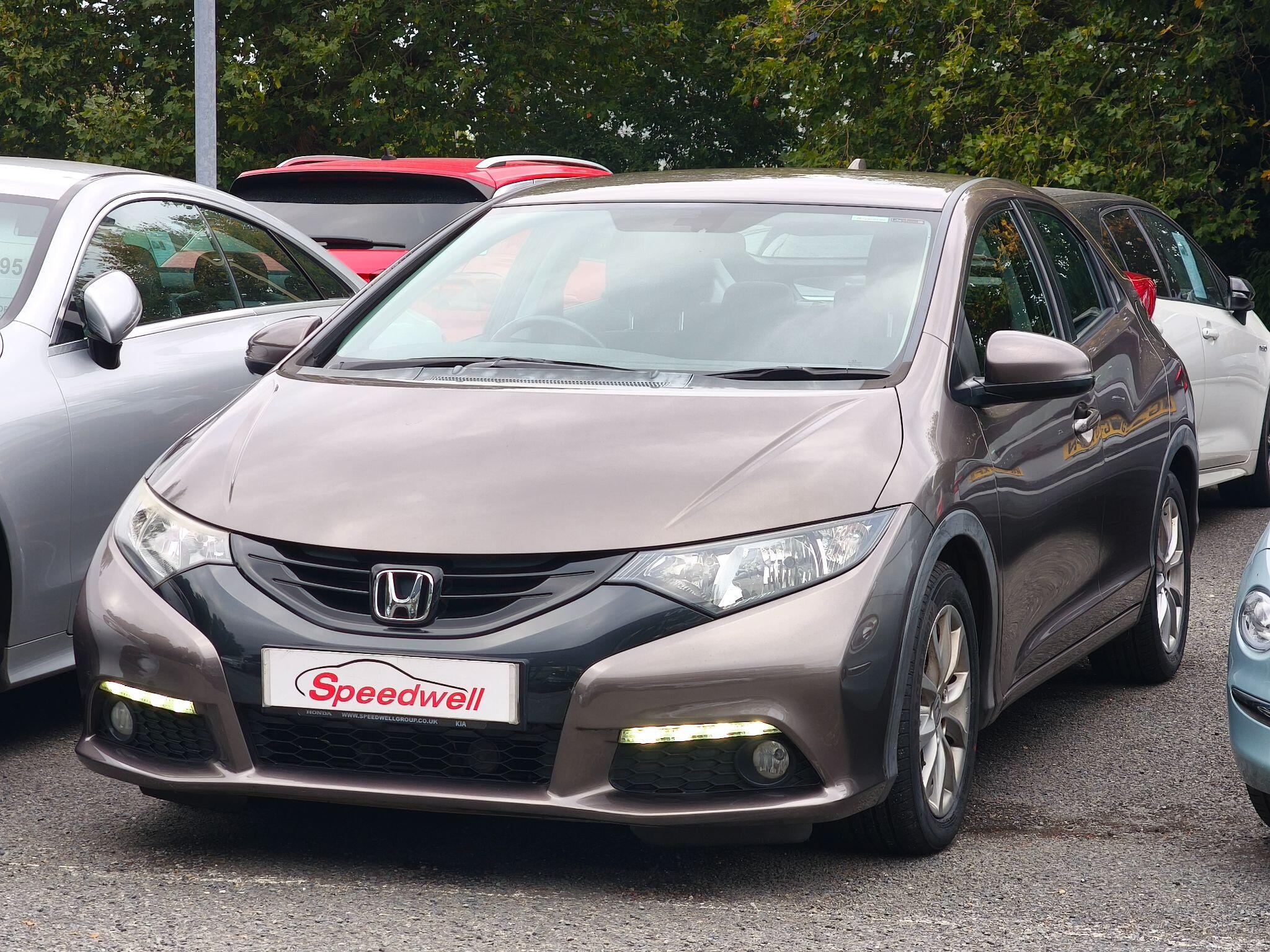 Brown 2013 Honda Civic Hatchback Front-wheel drive Manual