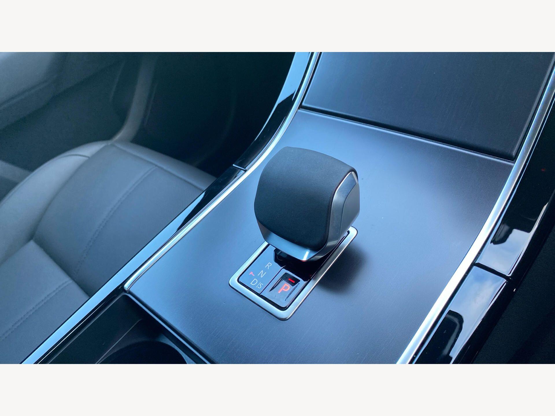 Land Rover Range Rover Velar view 16