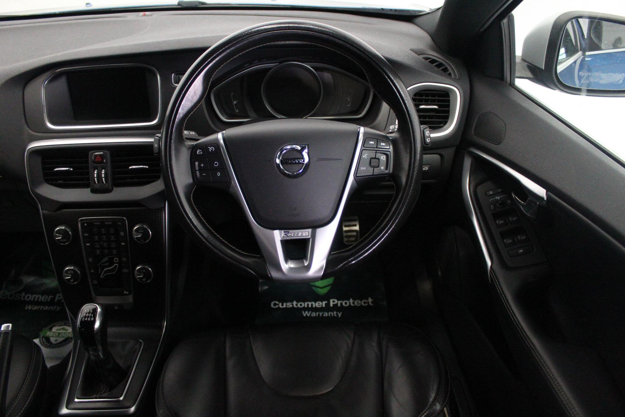 Volvo V40 view 43