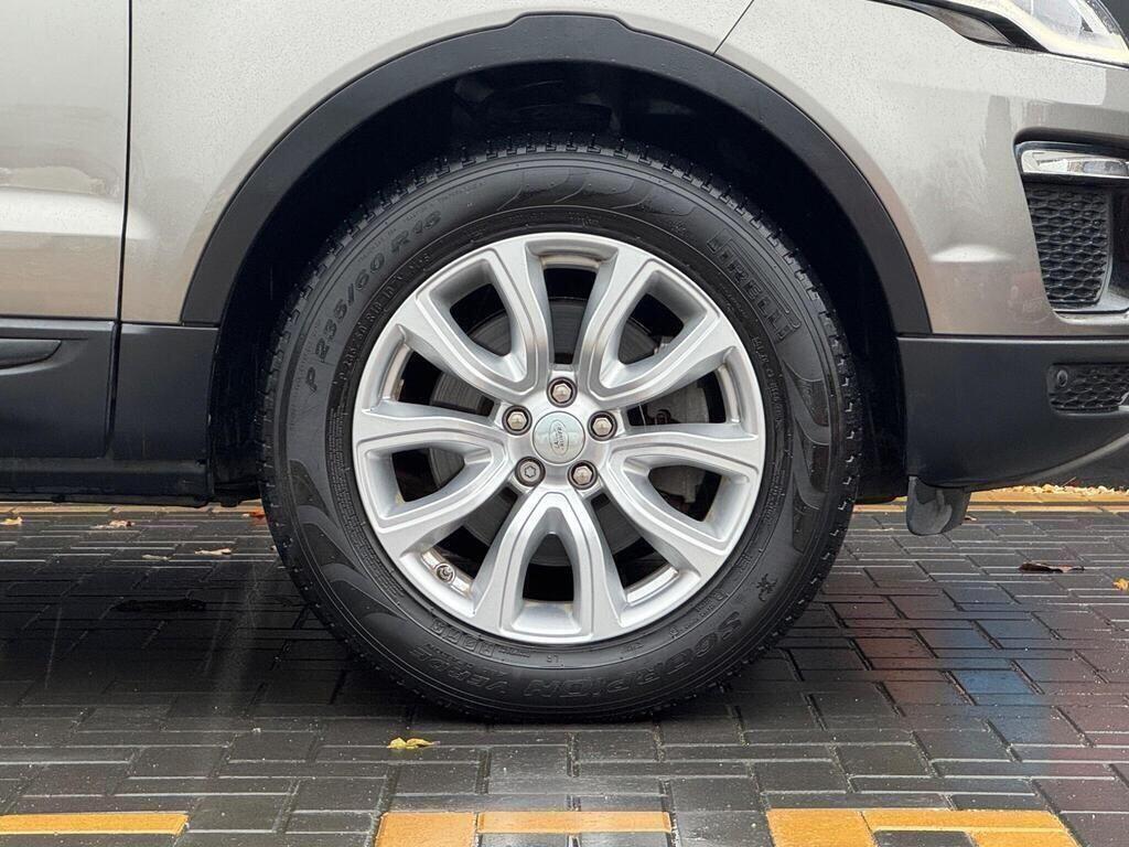 Land Rover Range Rover Evoque view 10