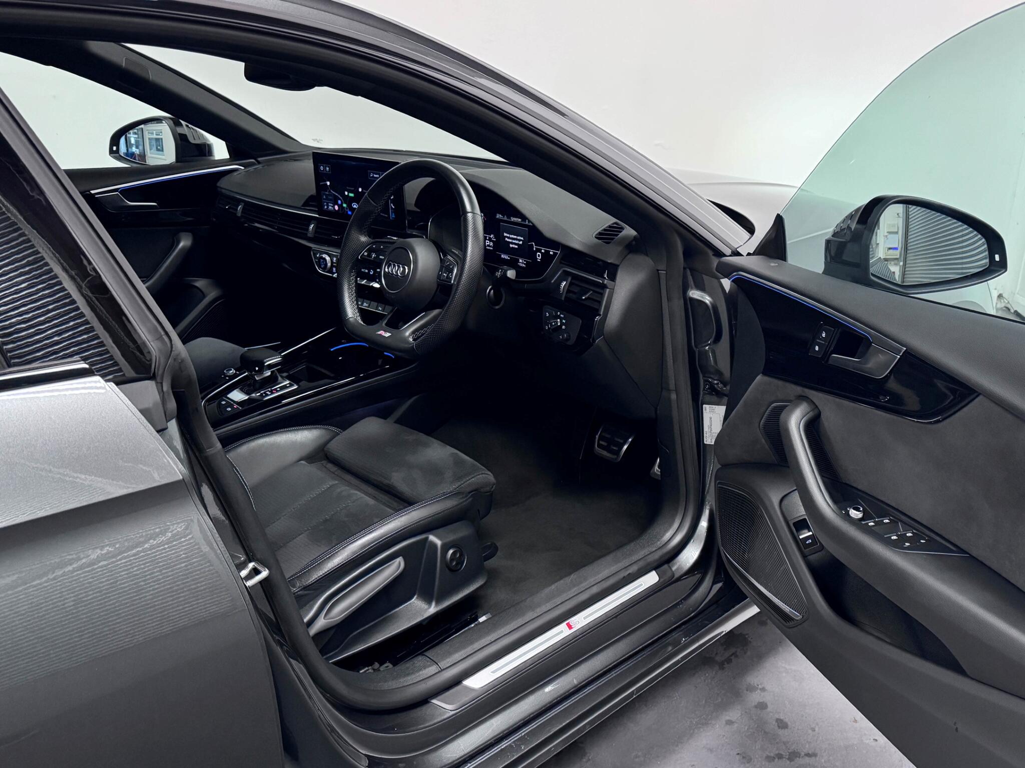 Audi A5 view 32
