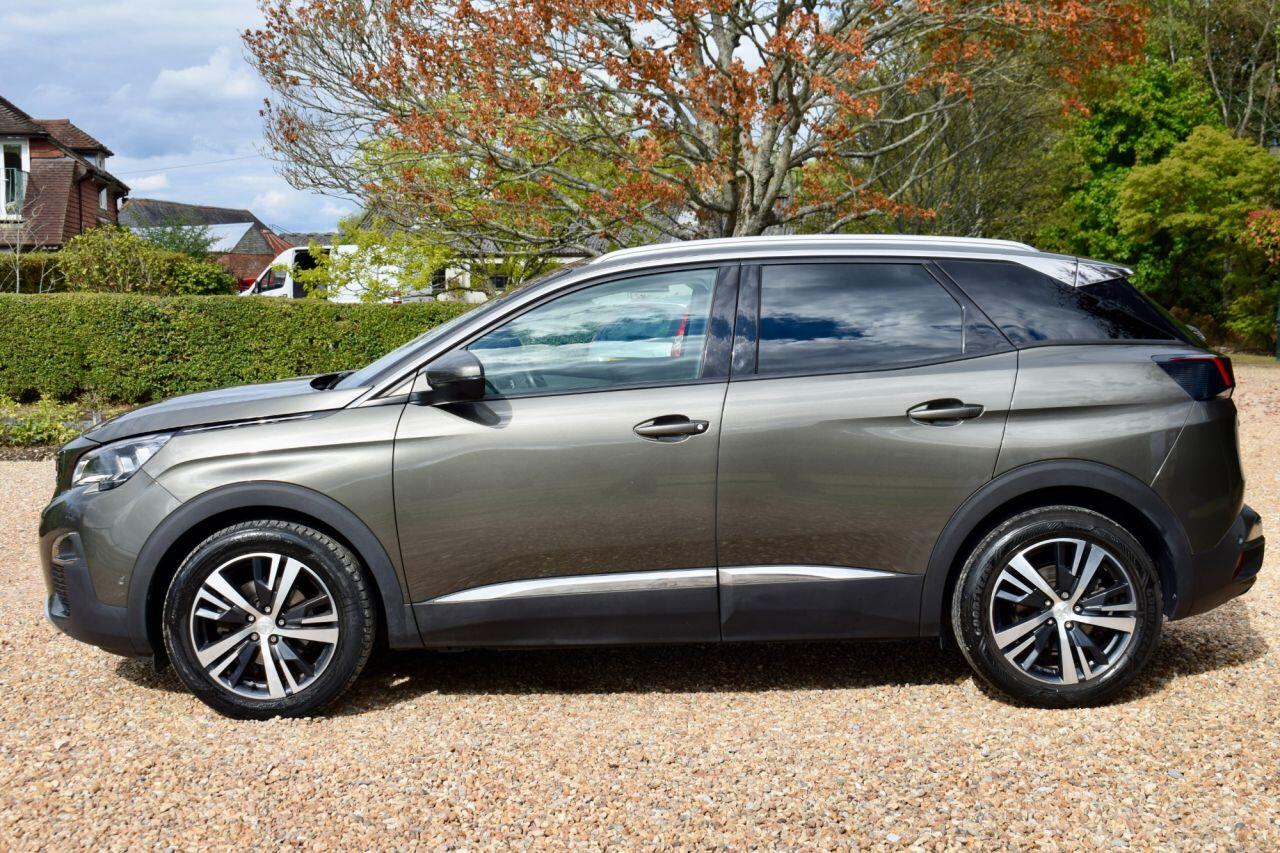 Peugeot 3008 view 7