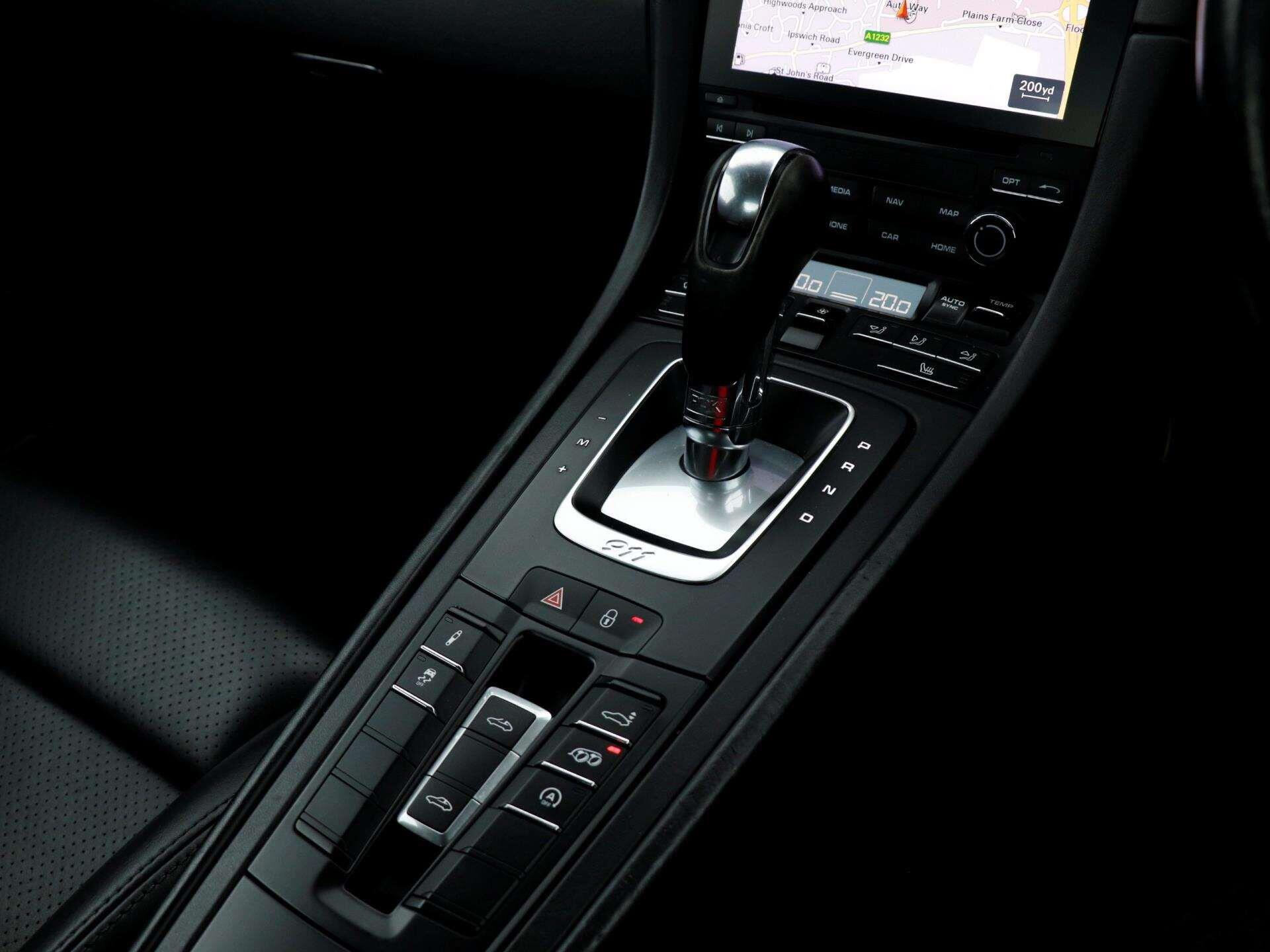 Porsche 911 view 19
