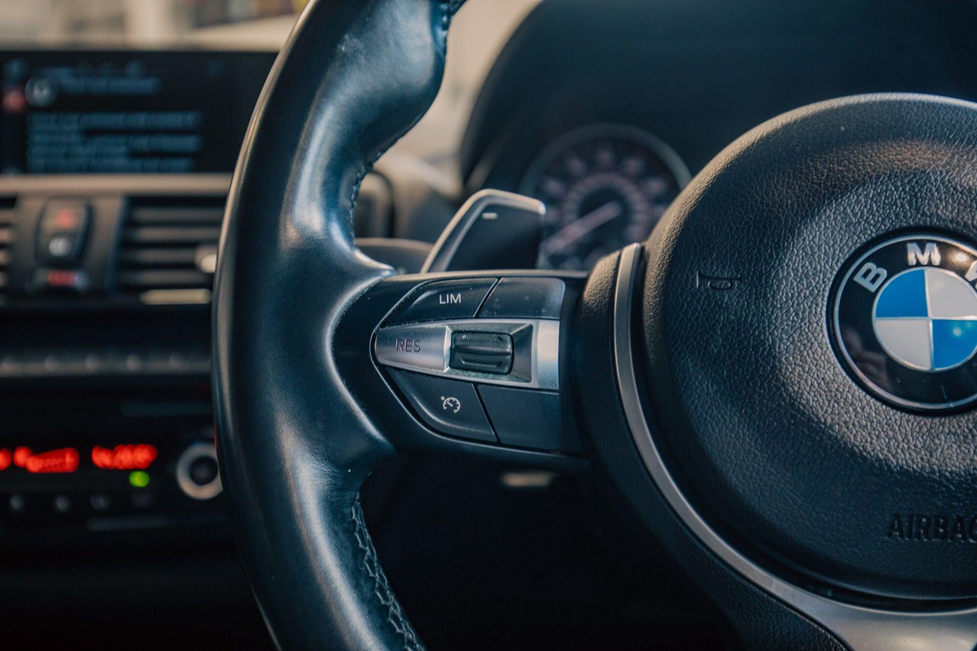 BMW 1 Series view 10