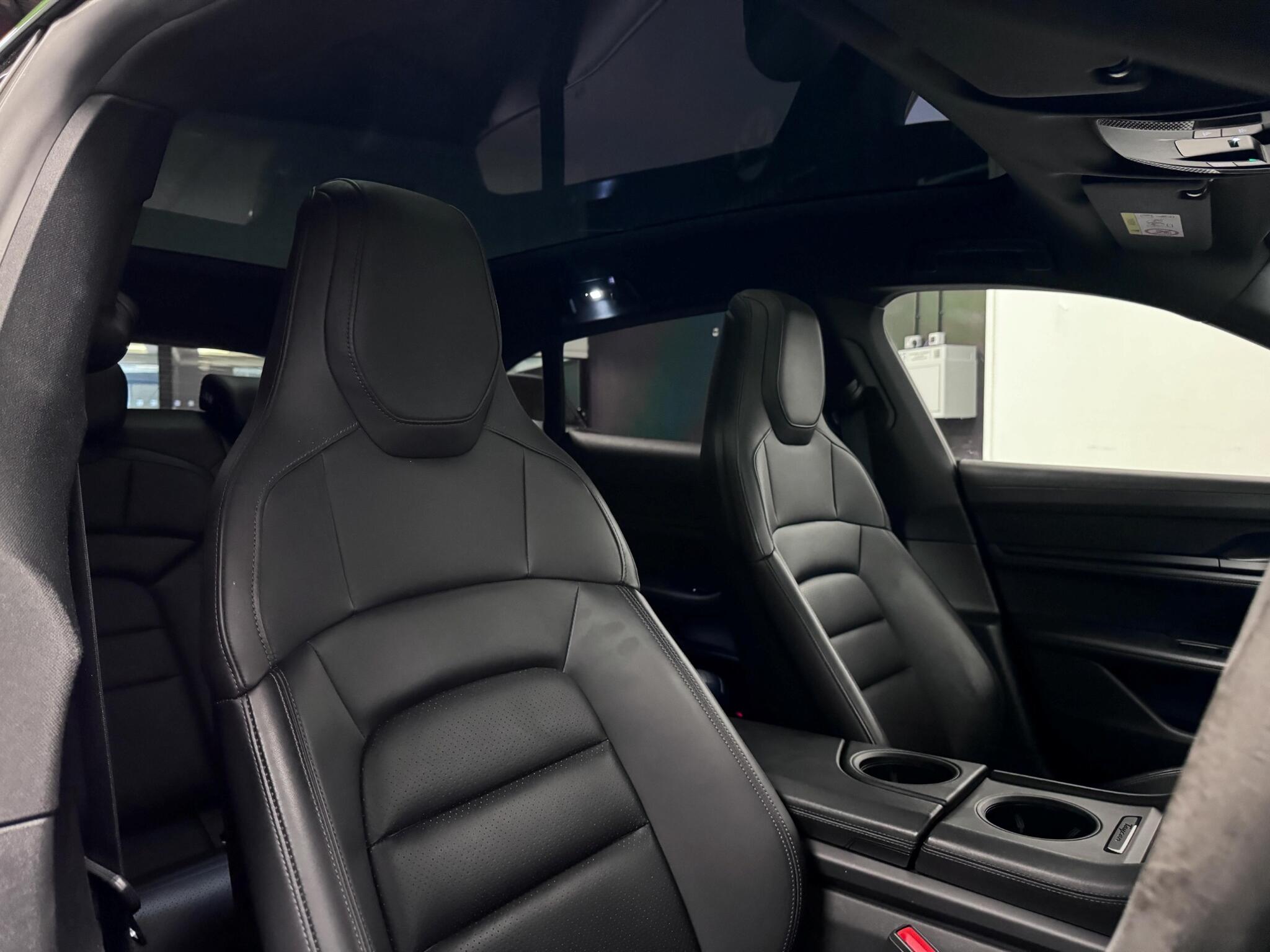 Porsche Taycan view 37