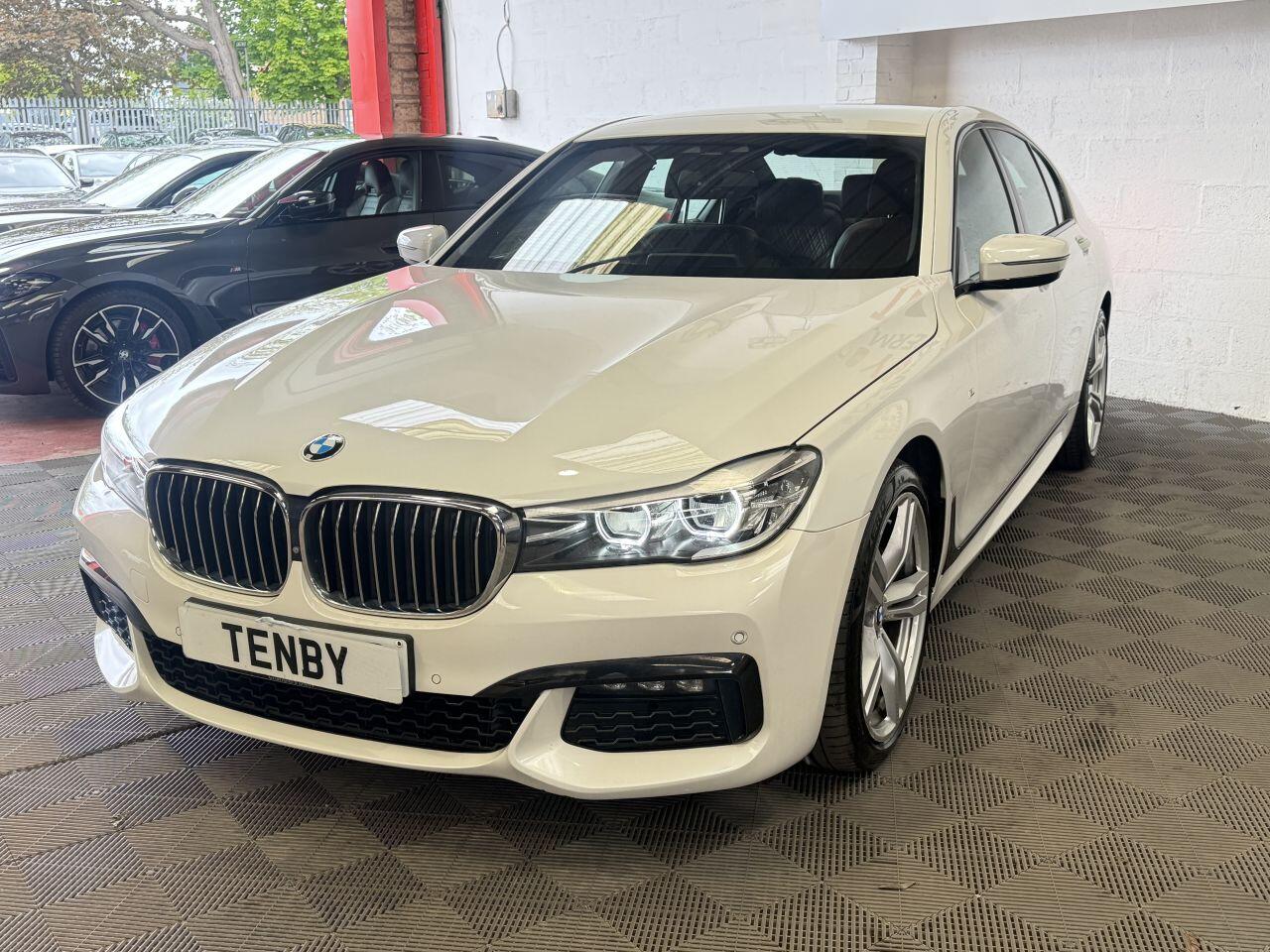 BMW 7 Series view 5