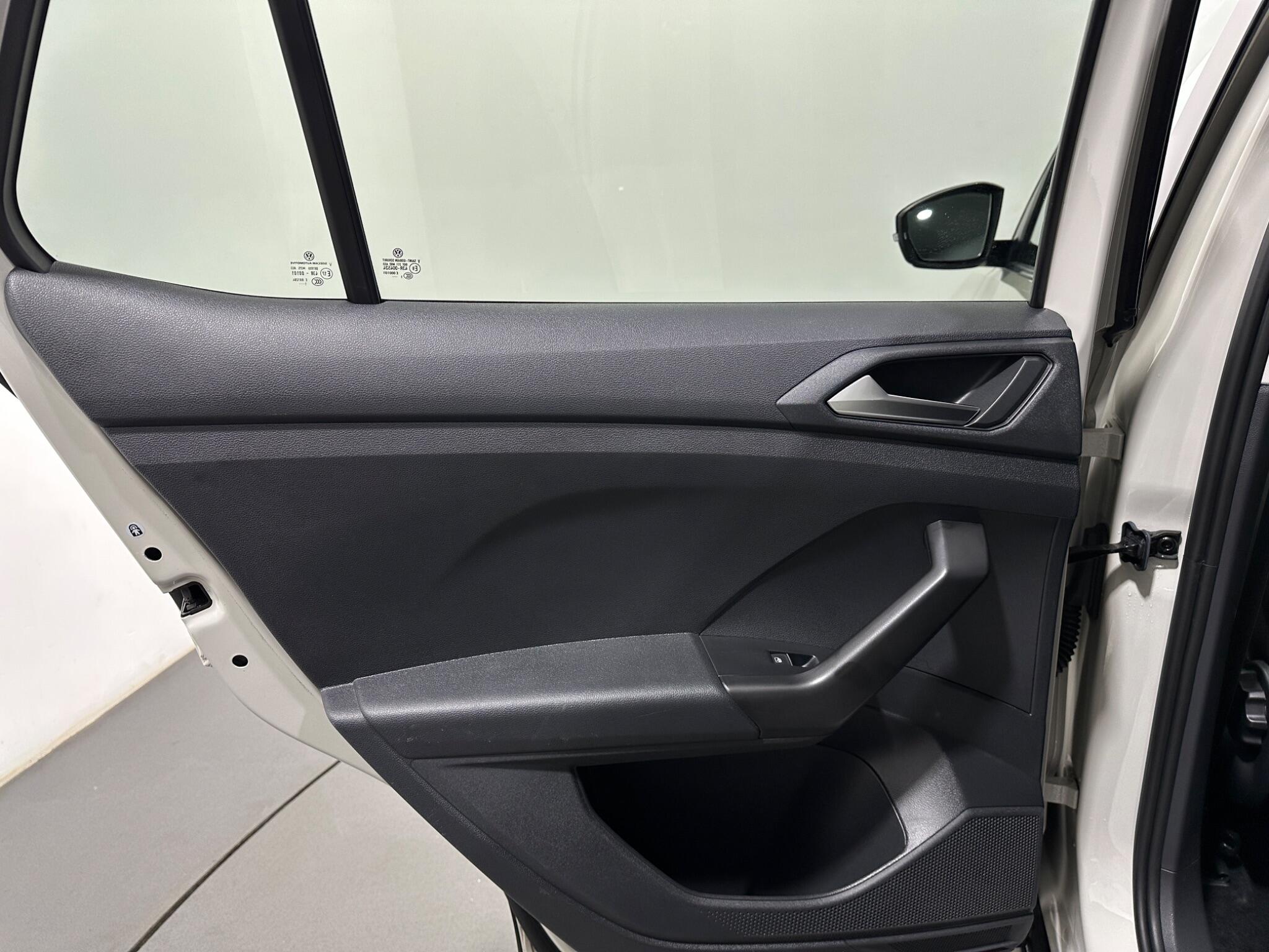 Volkswagen T-Cross view 40