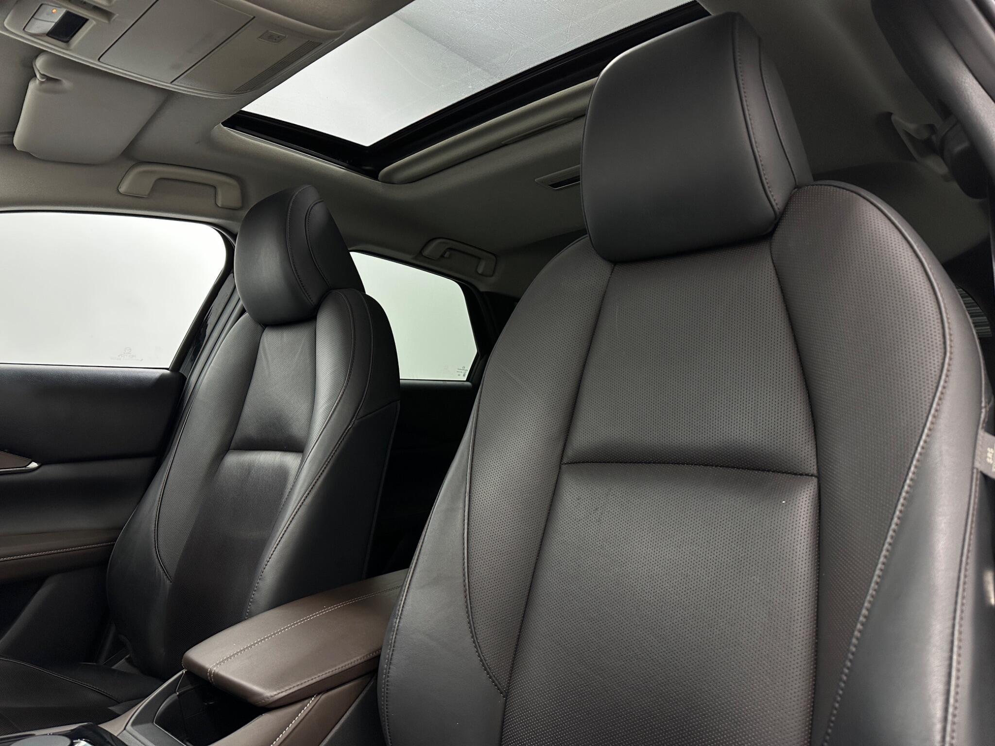 Mazda CX-30 view 37
