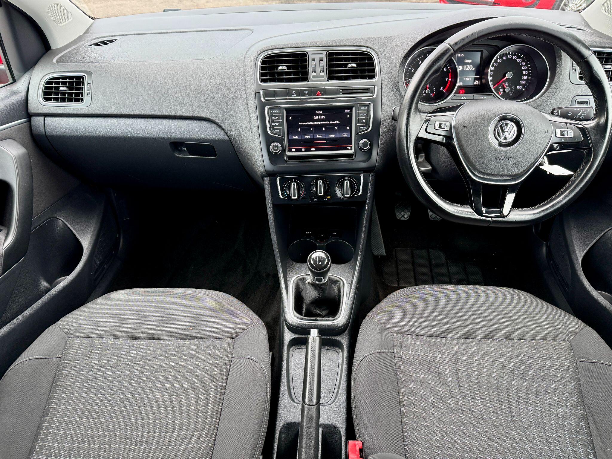 2014 Volkswagen Polo image 5