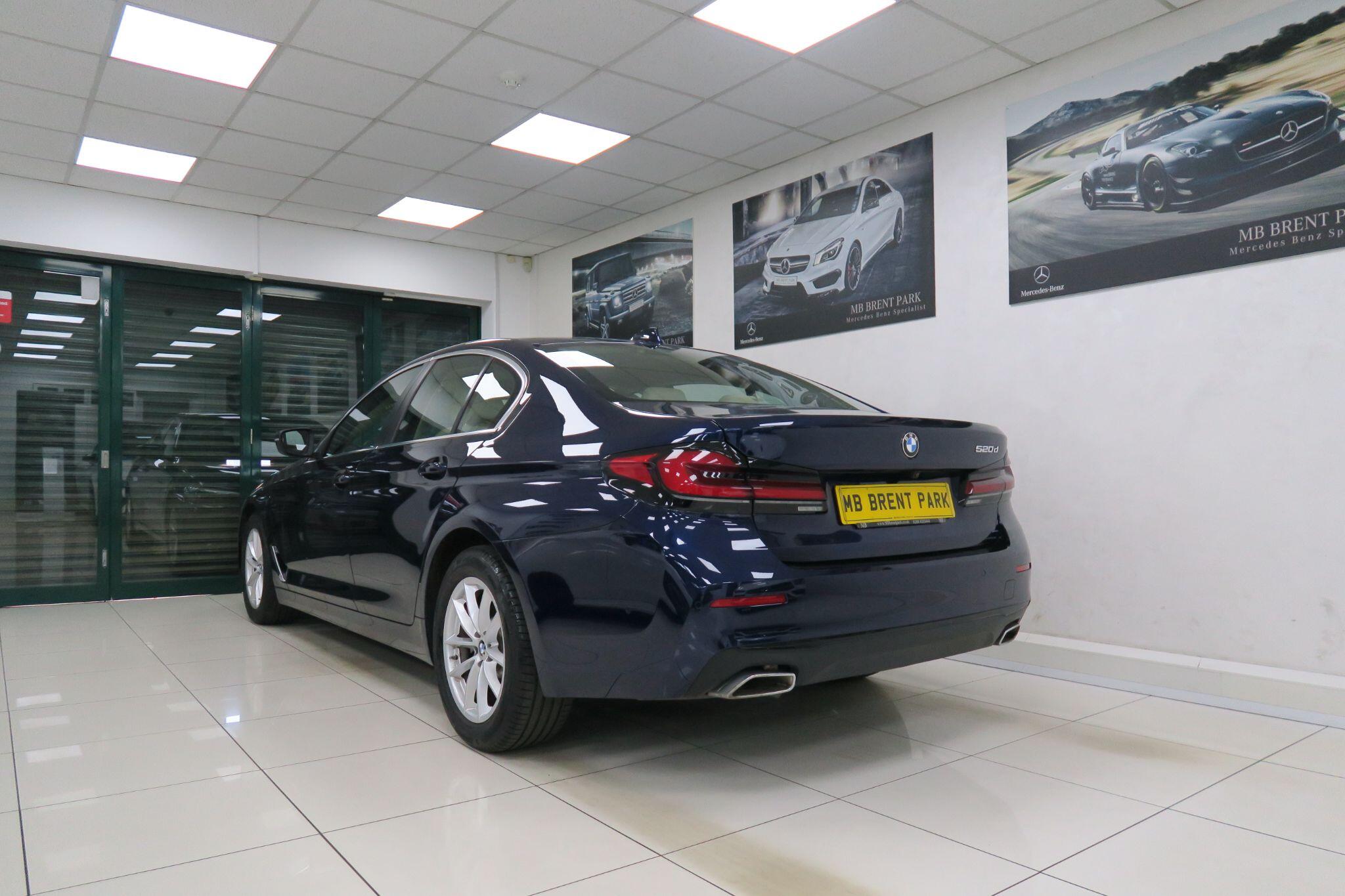 BMW 5 Series view 6