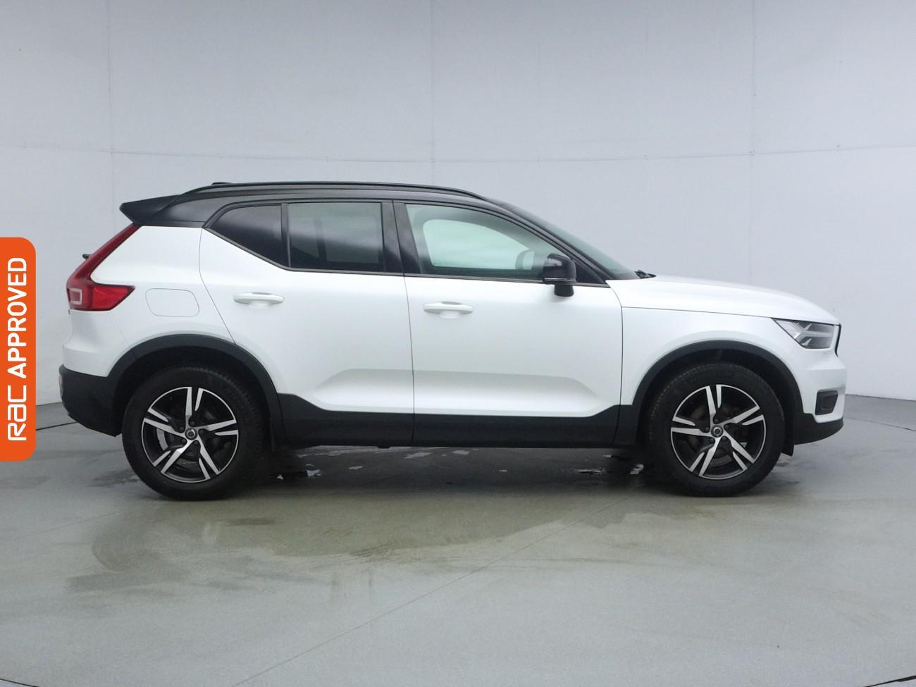 Volvo XC40 view 6