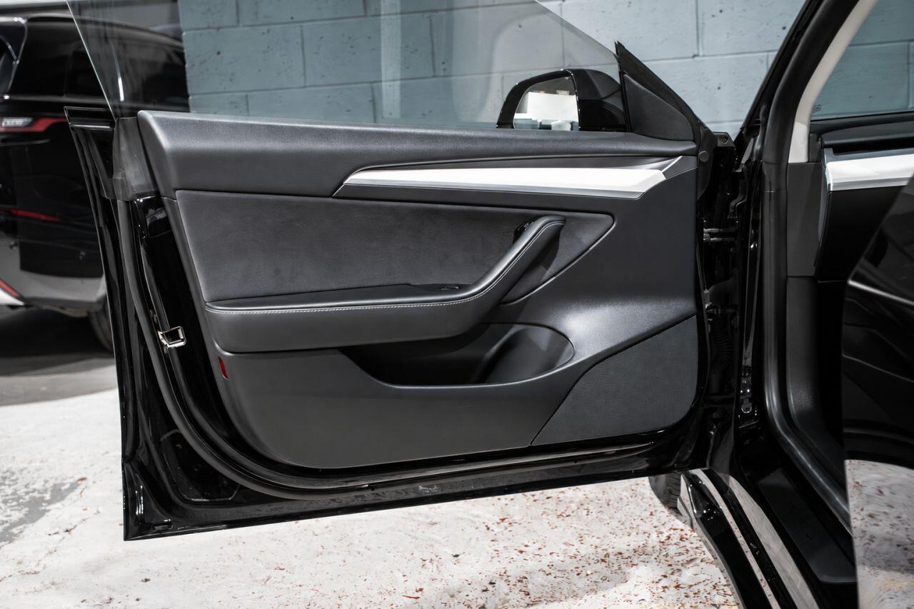 Tesla Model 3 view 13