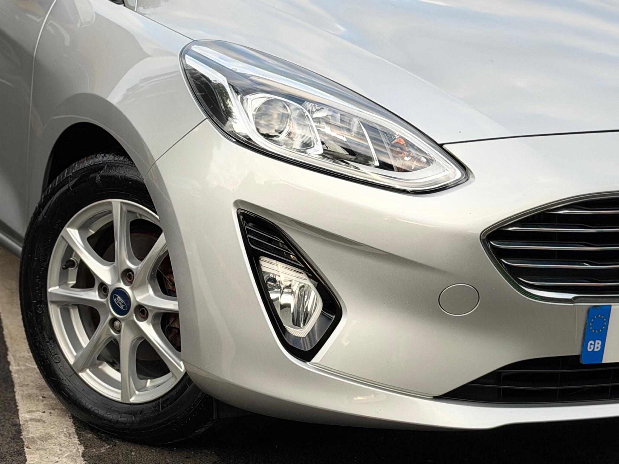 Ford Fiesta view 73