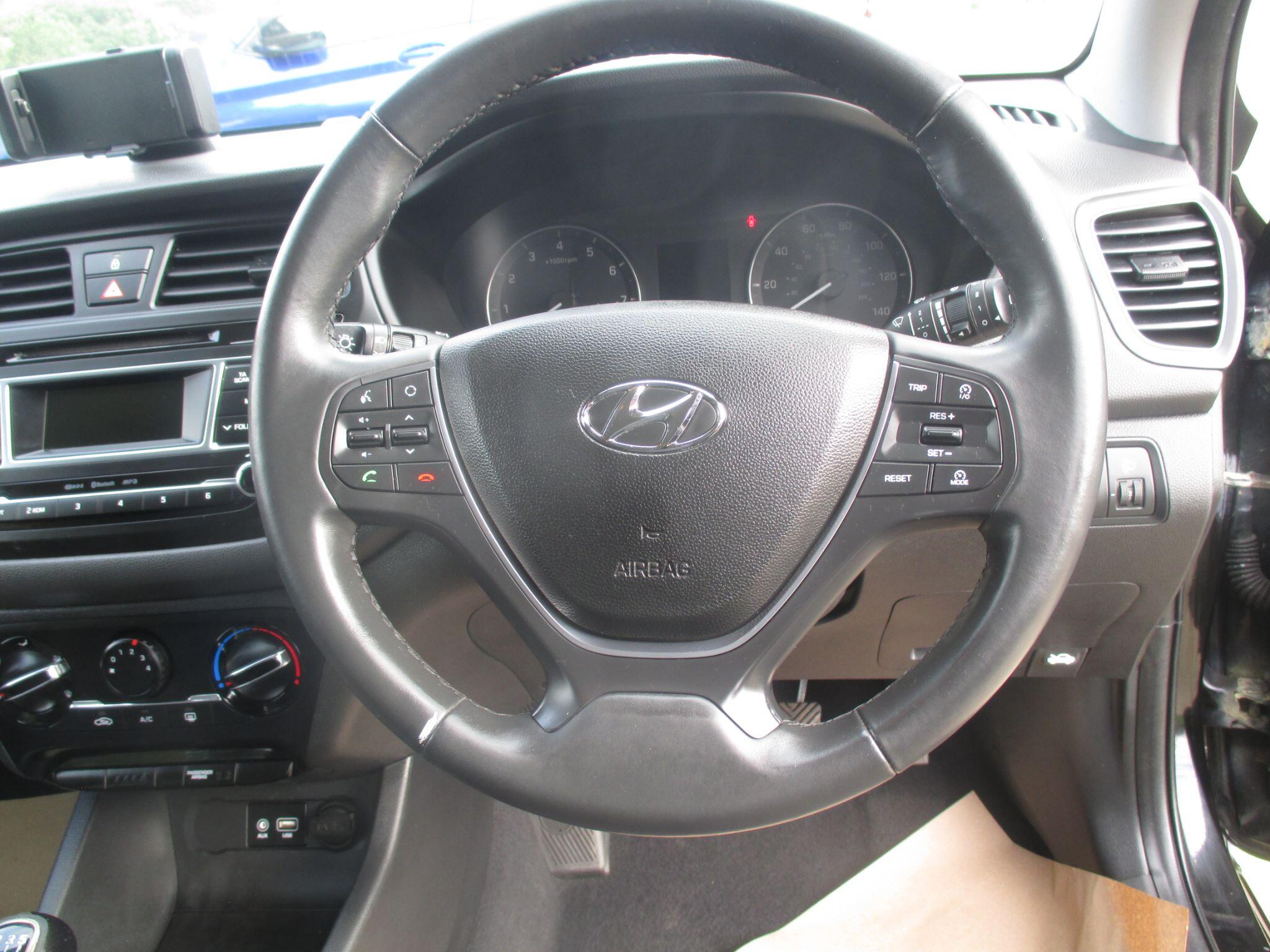 Hyundai i20 view 37