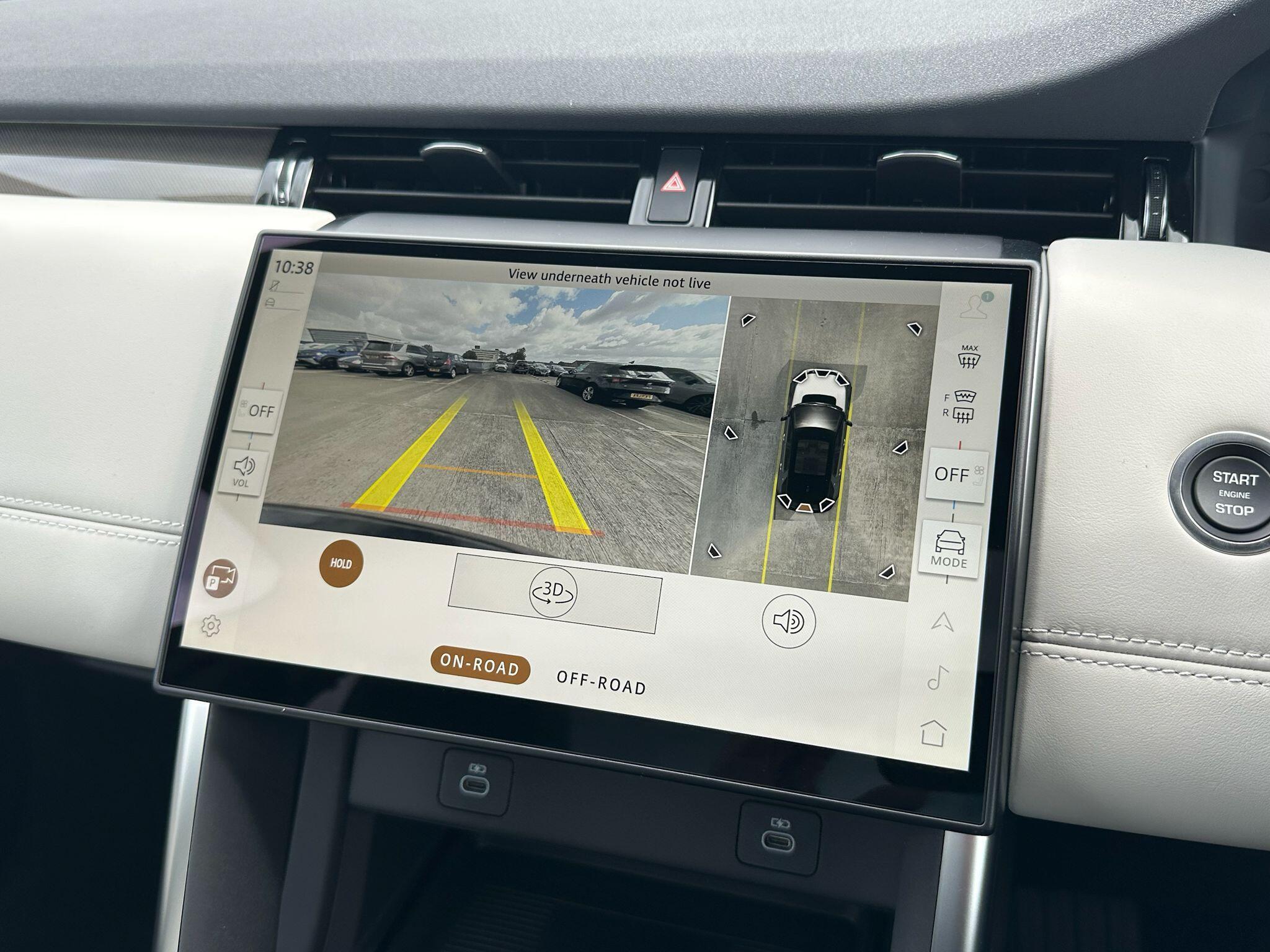 Land Rover Discovery Sport view 19