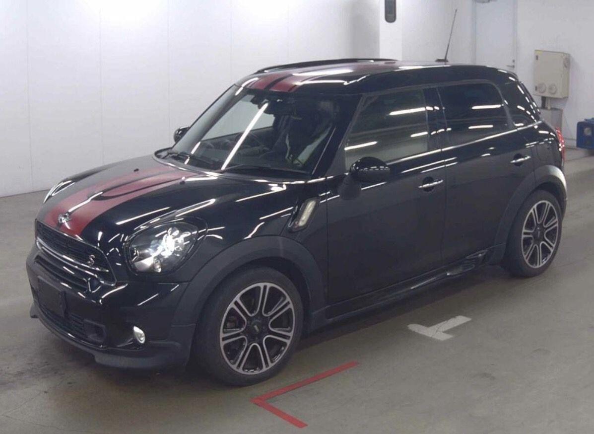 Mini Countryman view 2