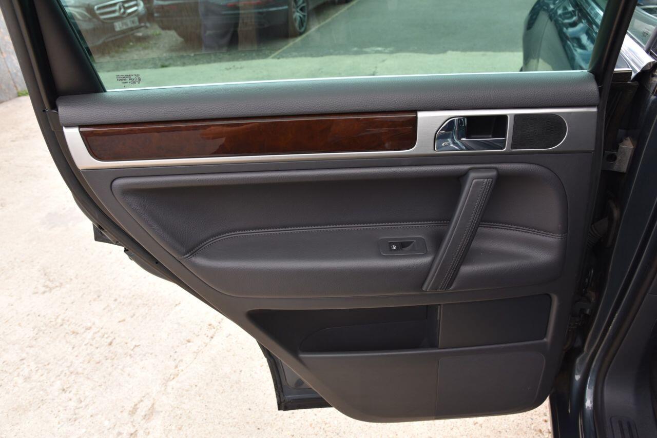 Volkswagen Touareg view 46