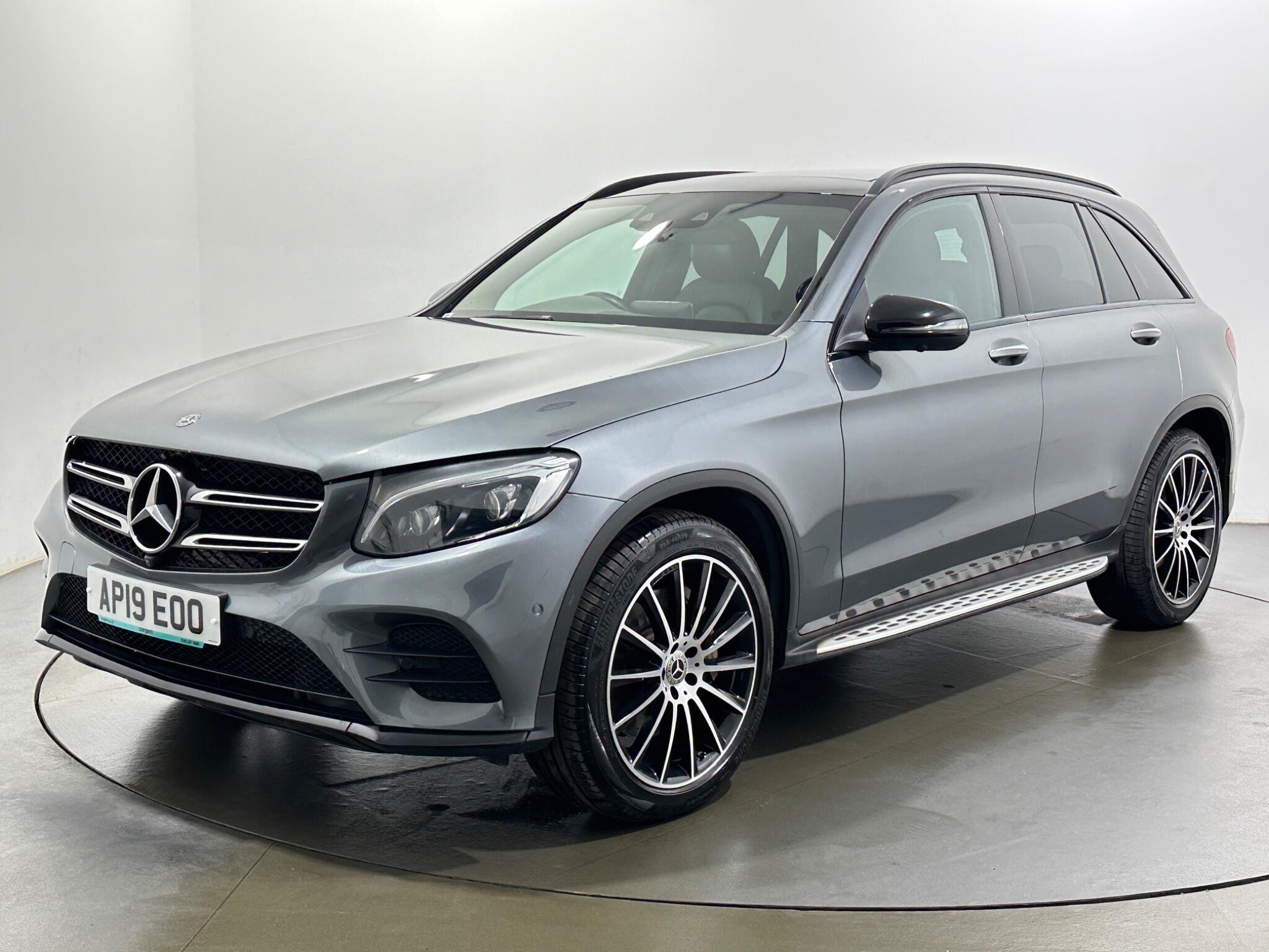 Mercedes-Benz GLC view 4