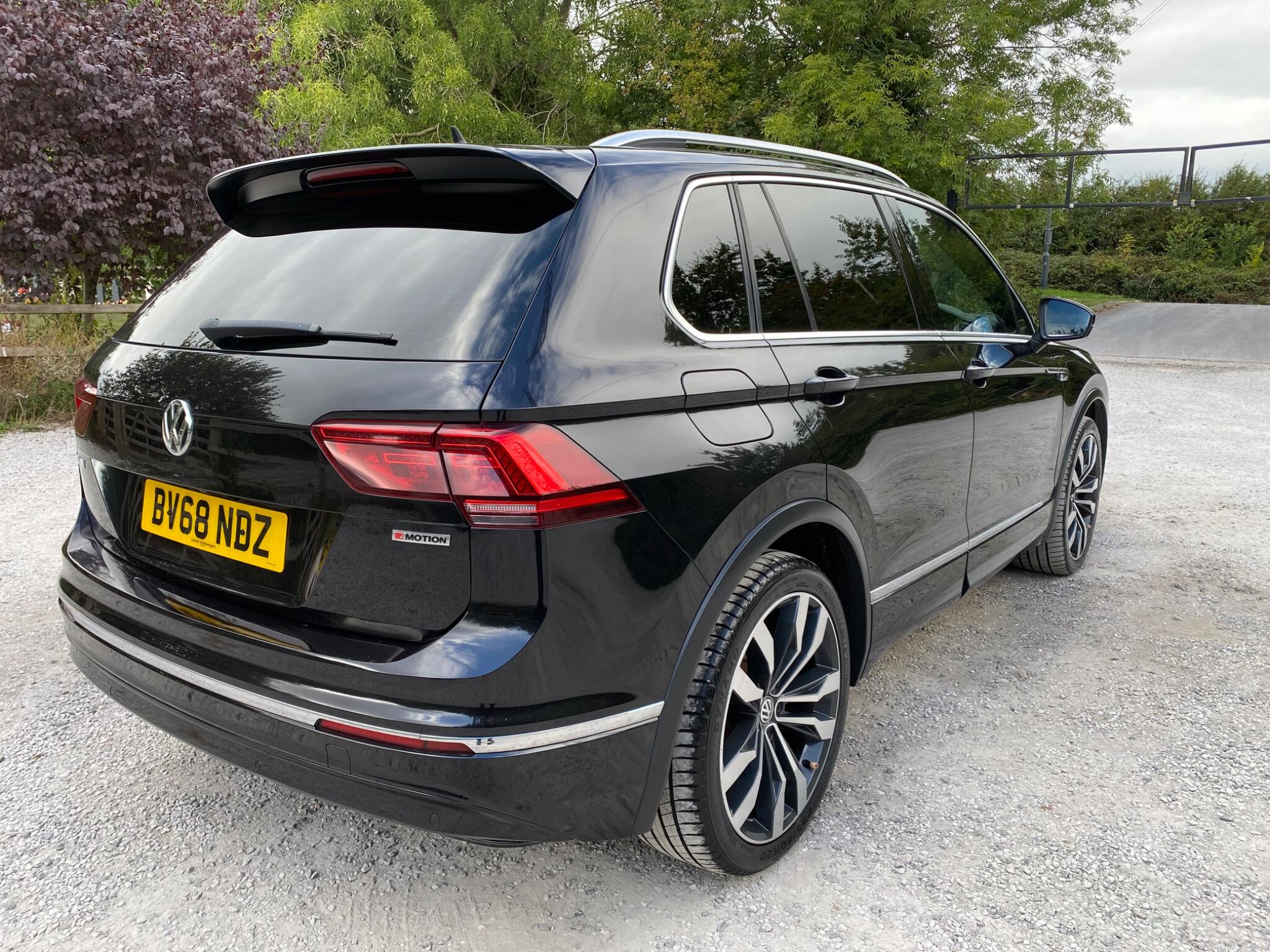 Volkswagen Tiguan view 7