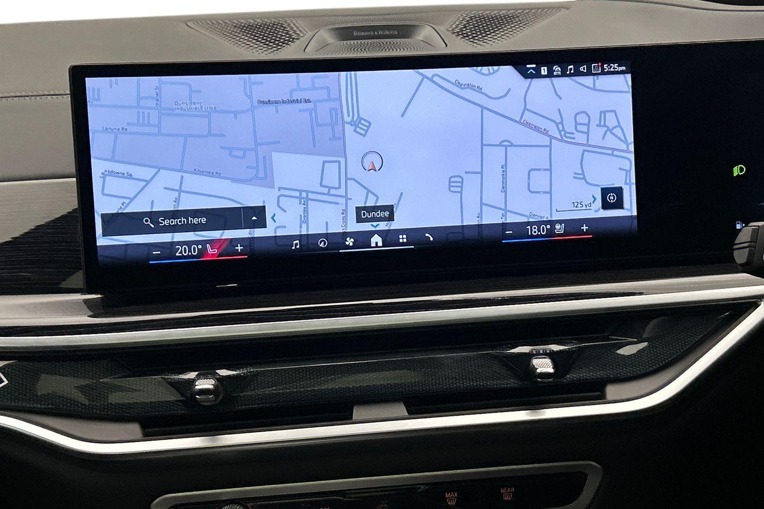 BMW X7 view 9