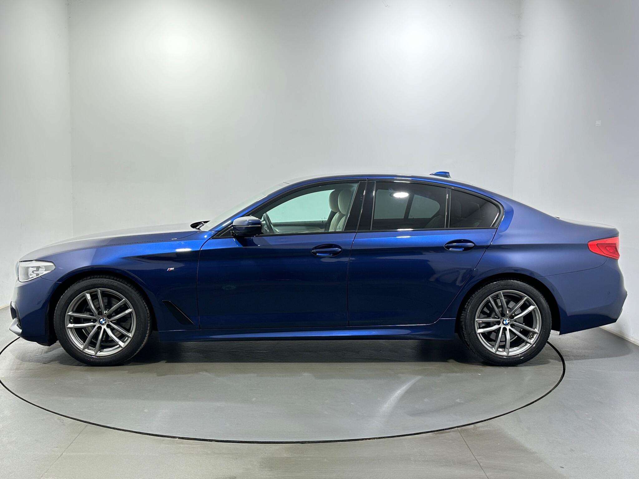 BMW 5 Series view 5
