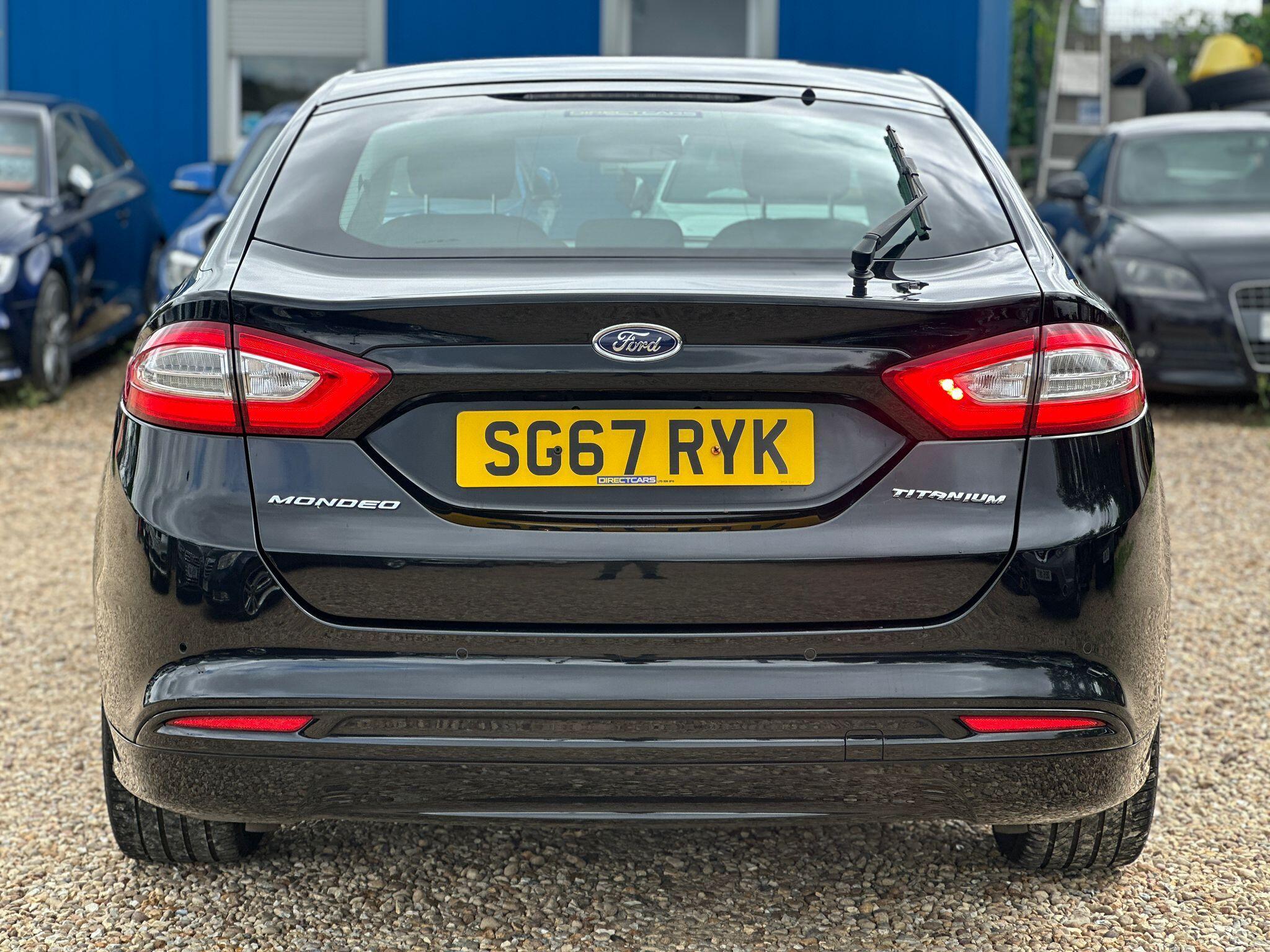 Ford Mondeo view 26