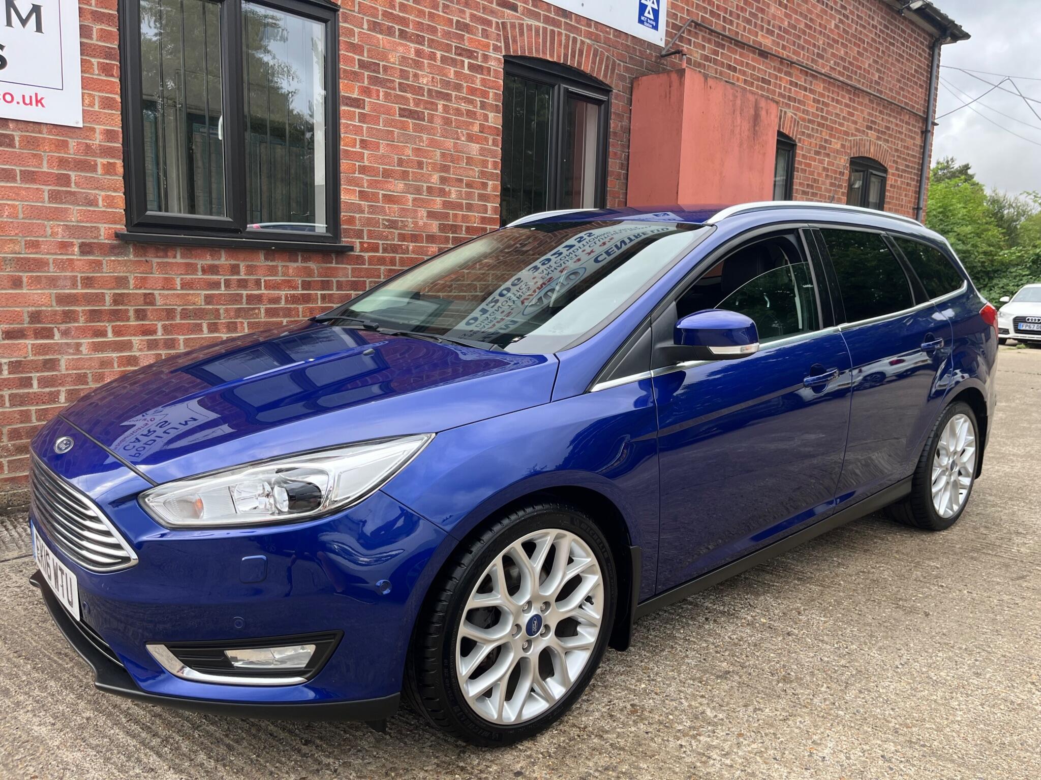 Ford Focus view 78