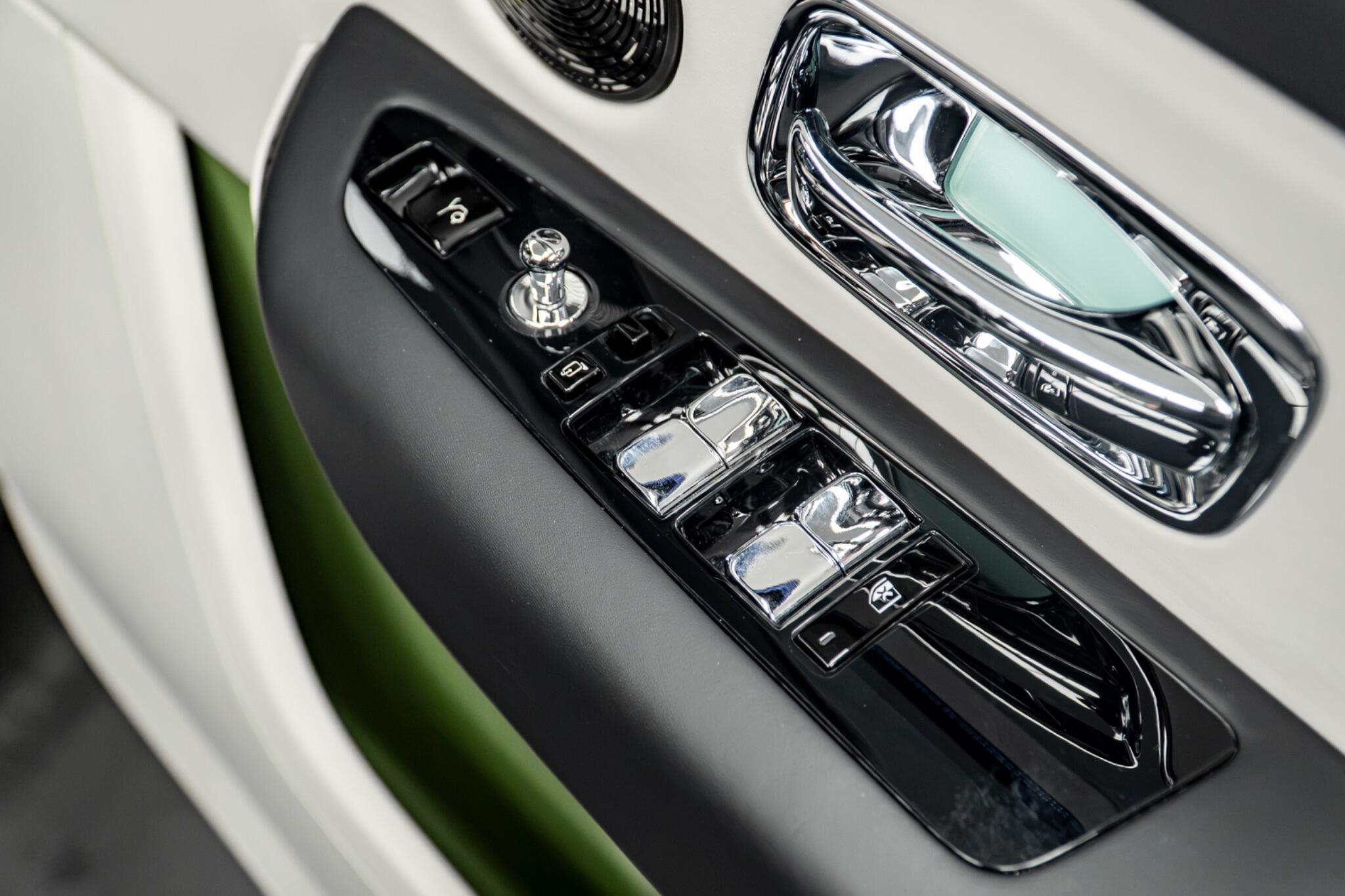 Rolls-Royce Cullinan view 32