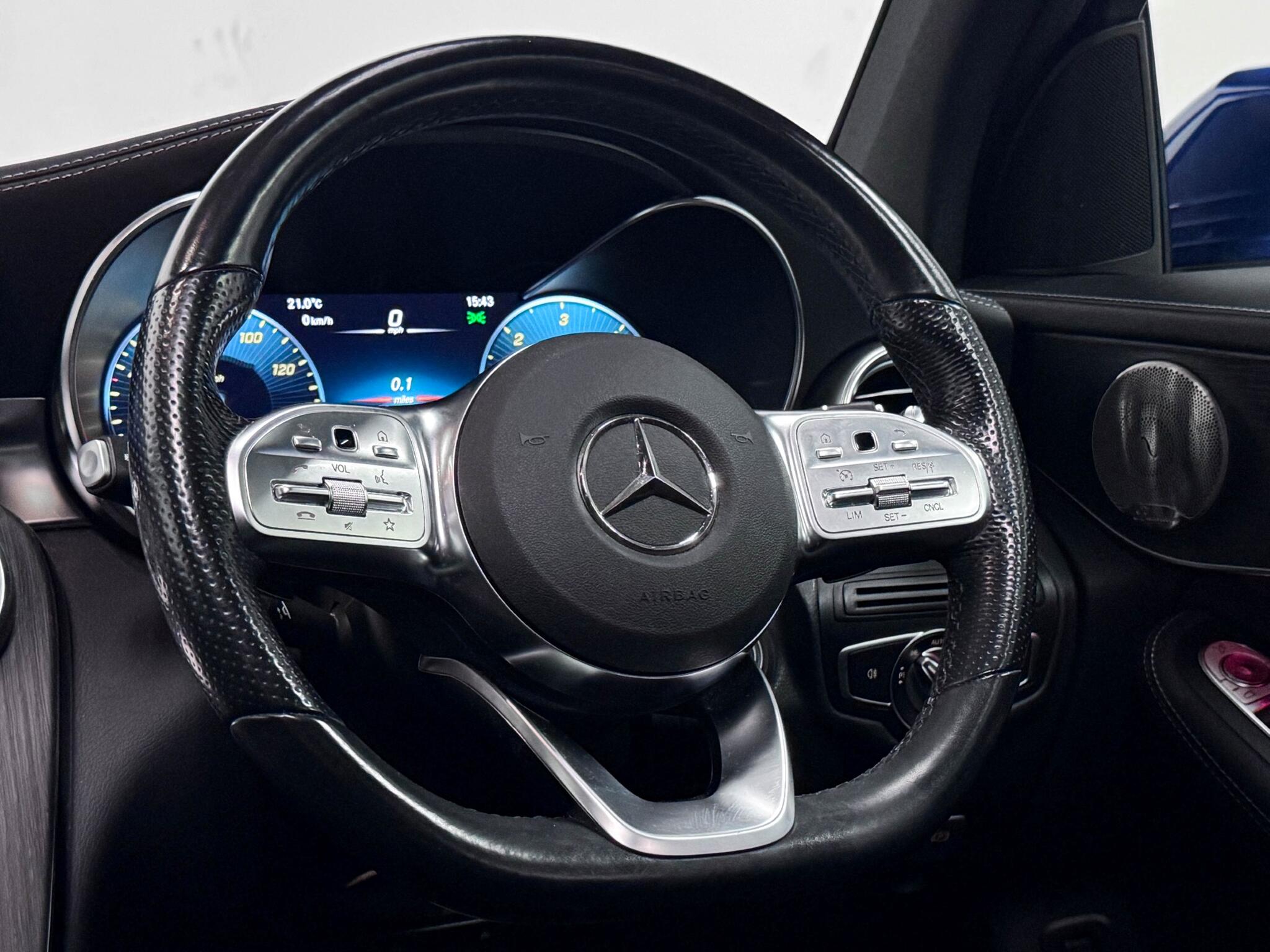 Mercedes-Benz GLC view 13
