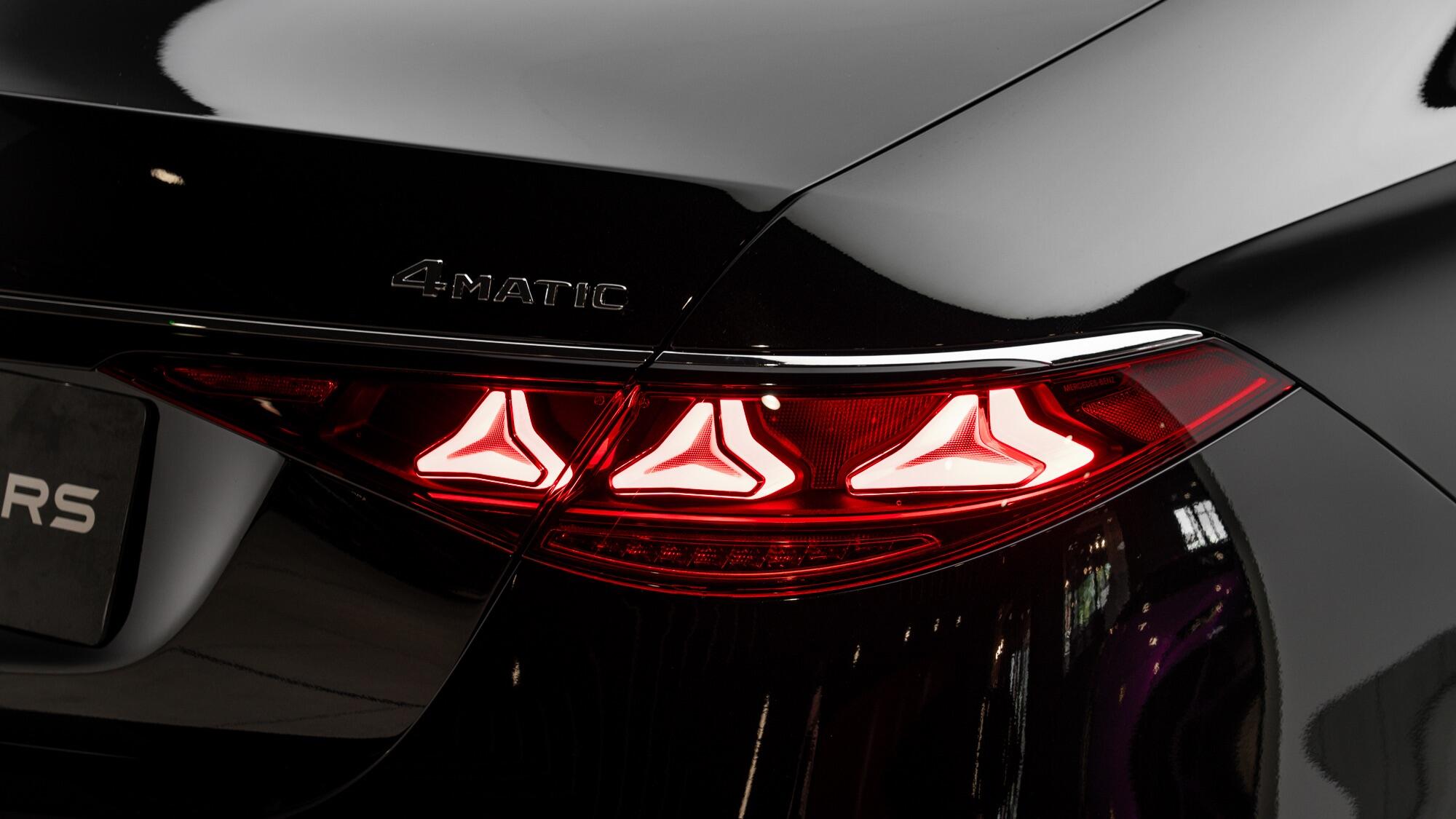 Mercedes-Benz S-Class view 17