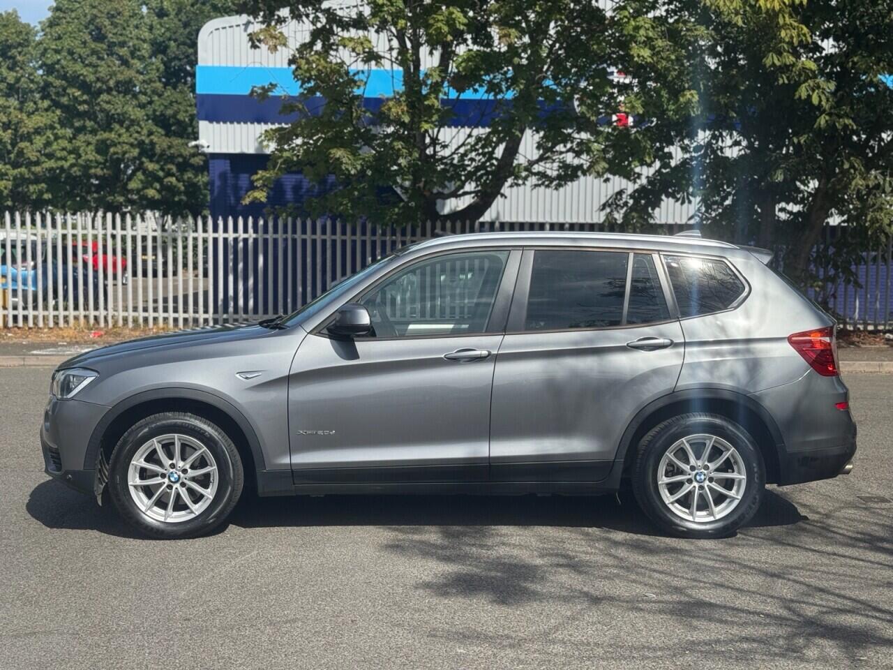 BMW X3 view 4