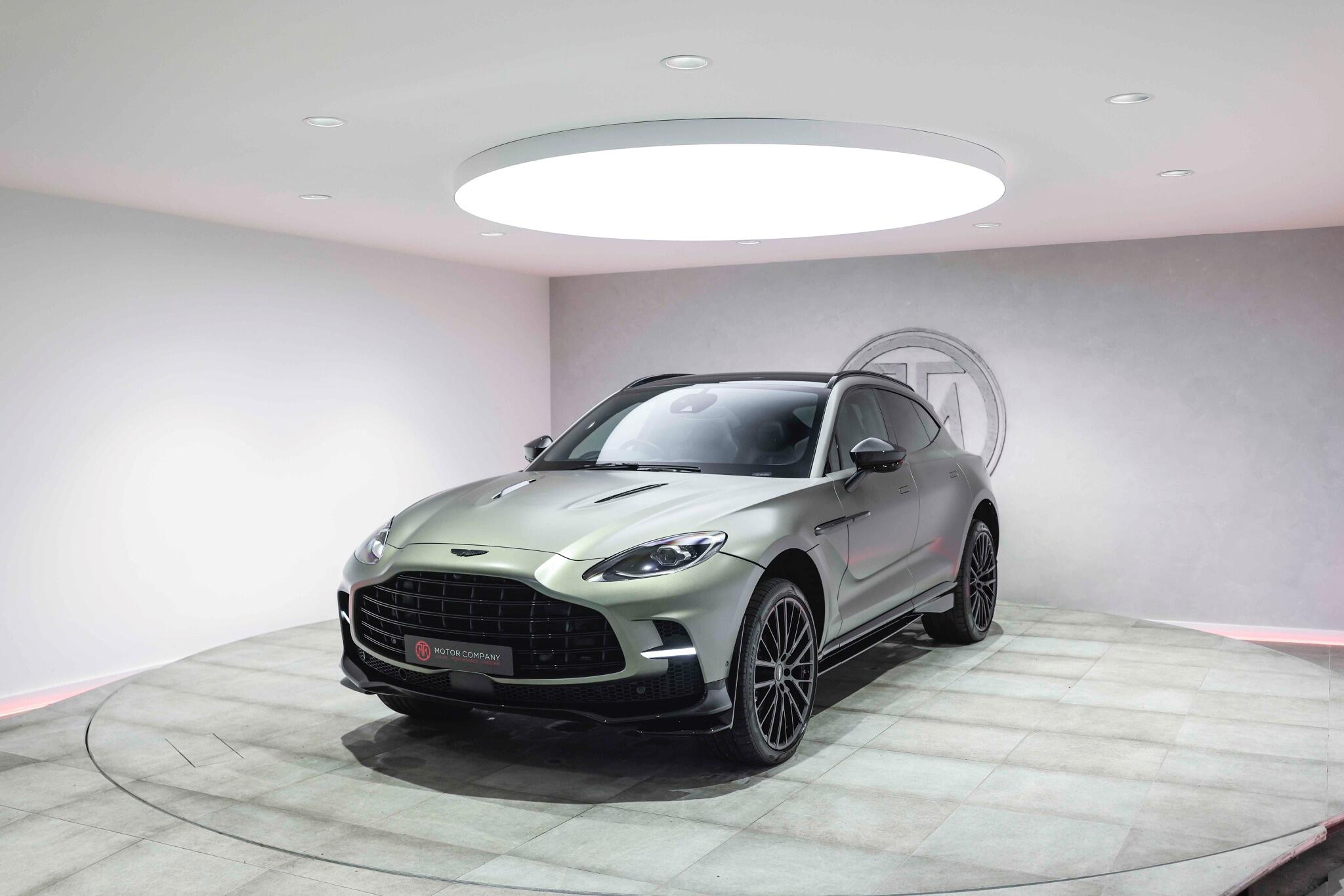 Aston Martin DBX view 7