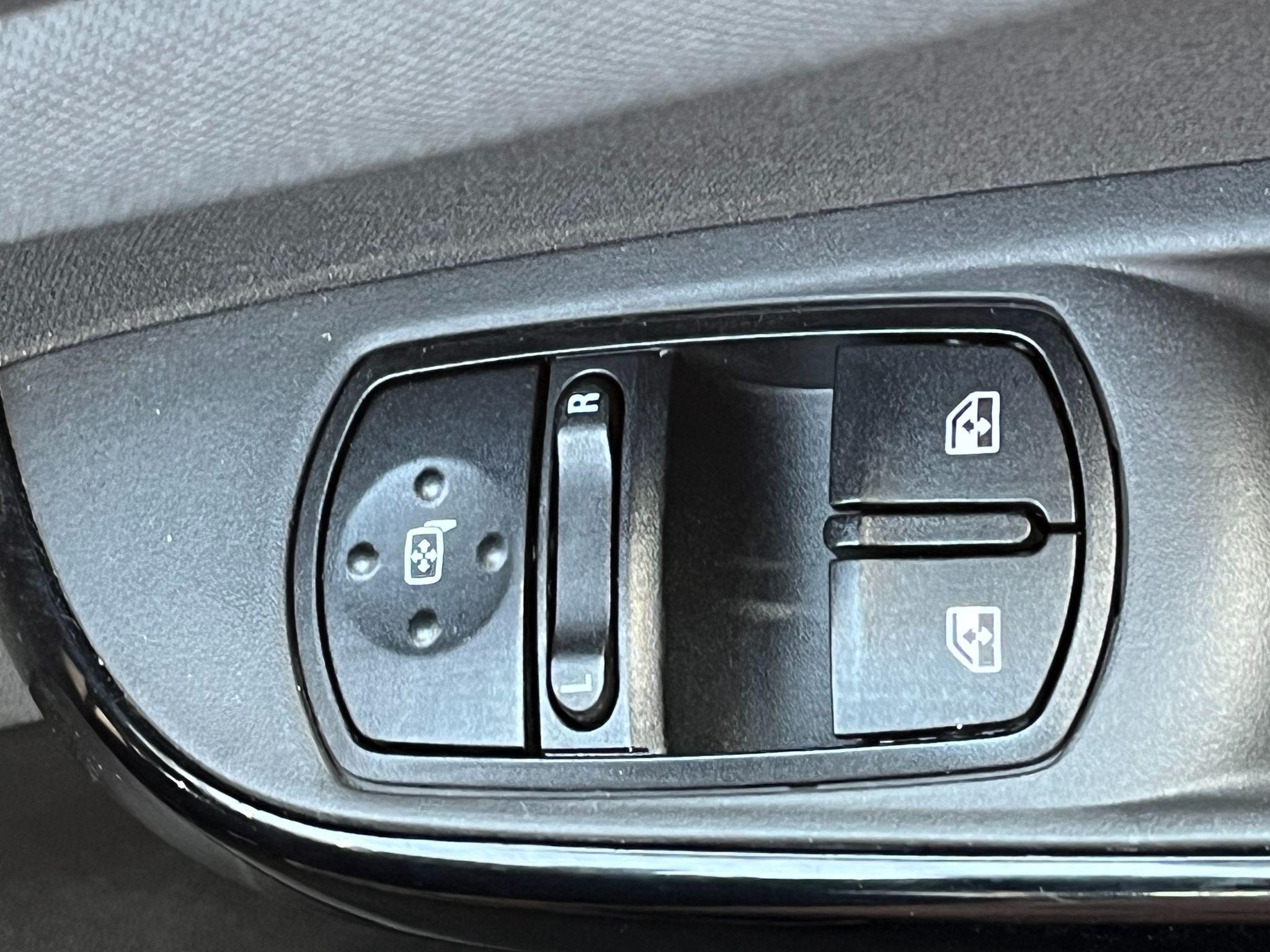 Vauxhall Corsa view 30