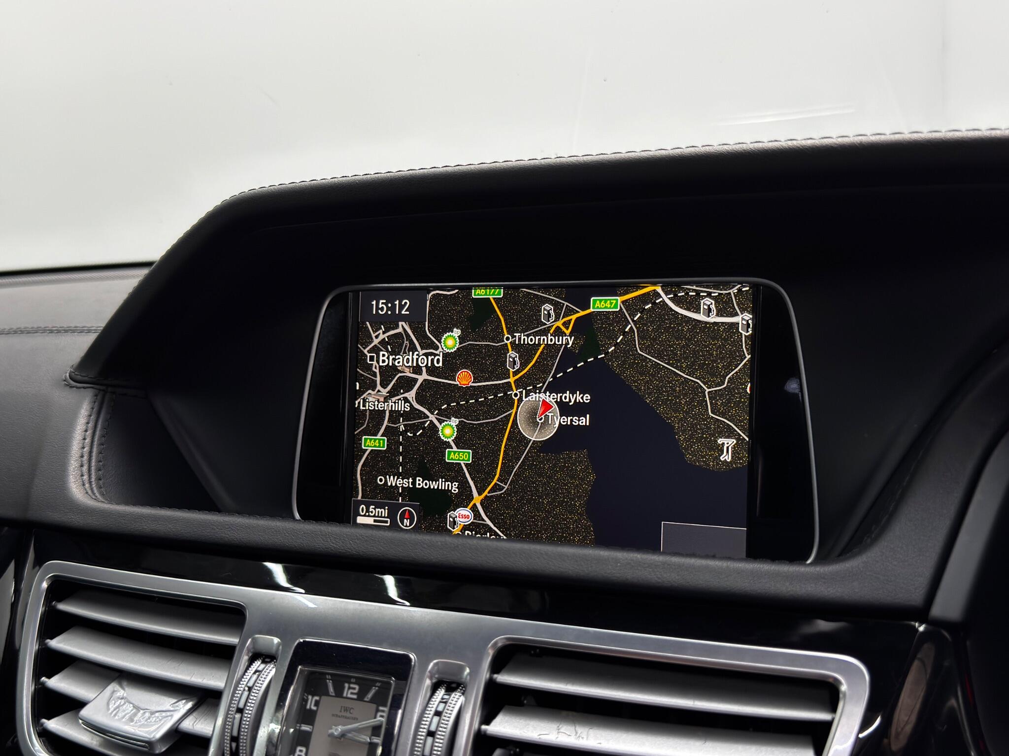 Mercedes-Benz E-Class view 41