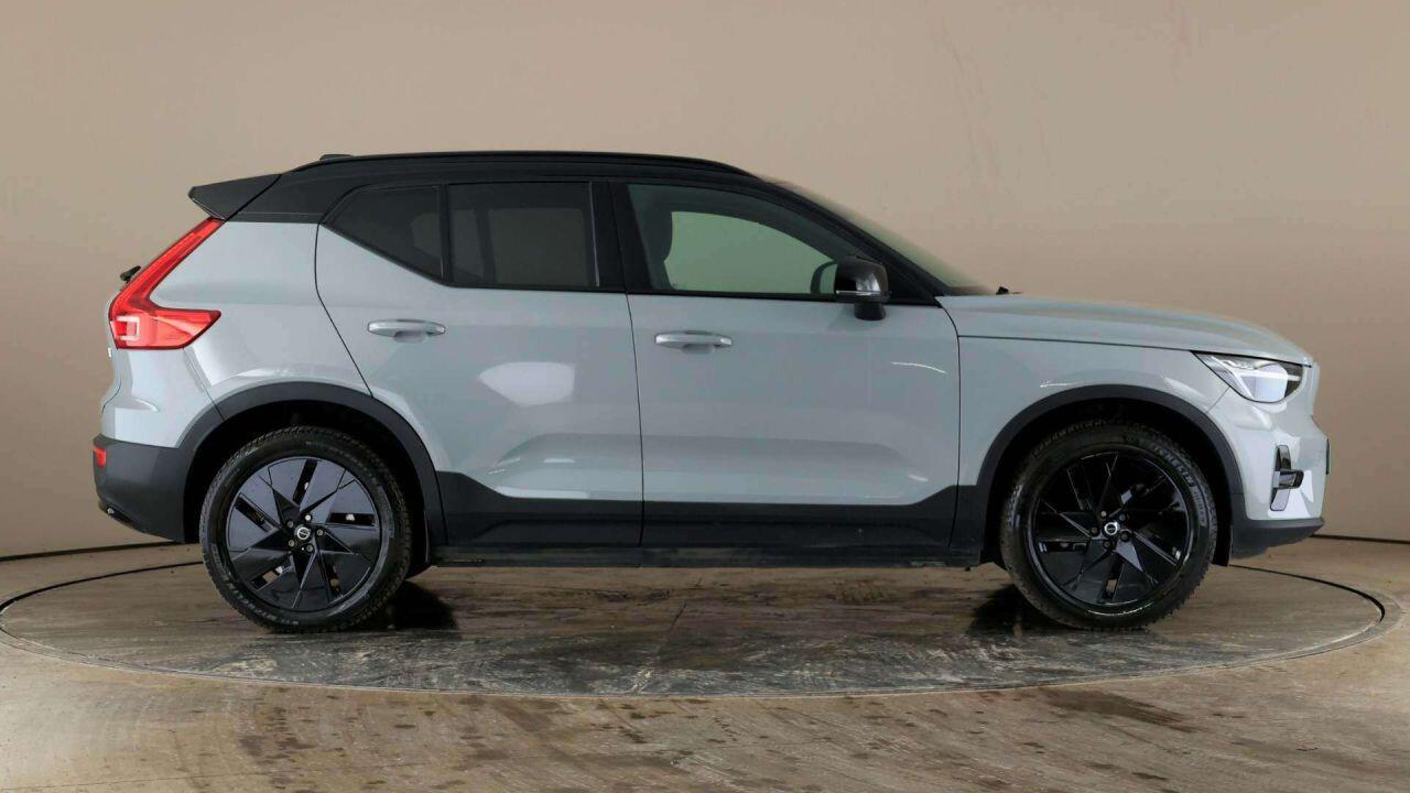 Volvo XC40 view 18