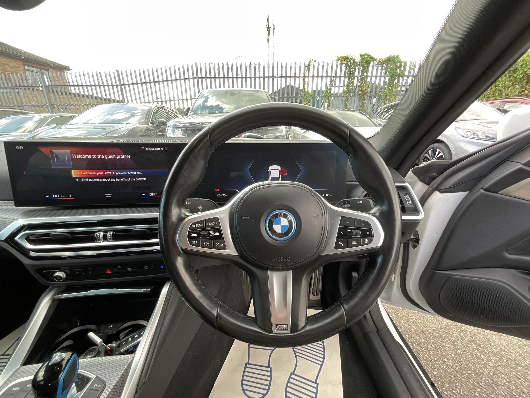 BMW I4 view 28