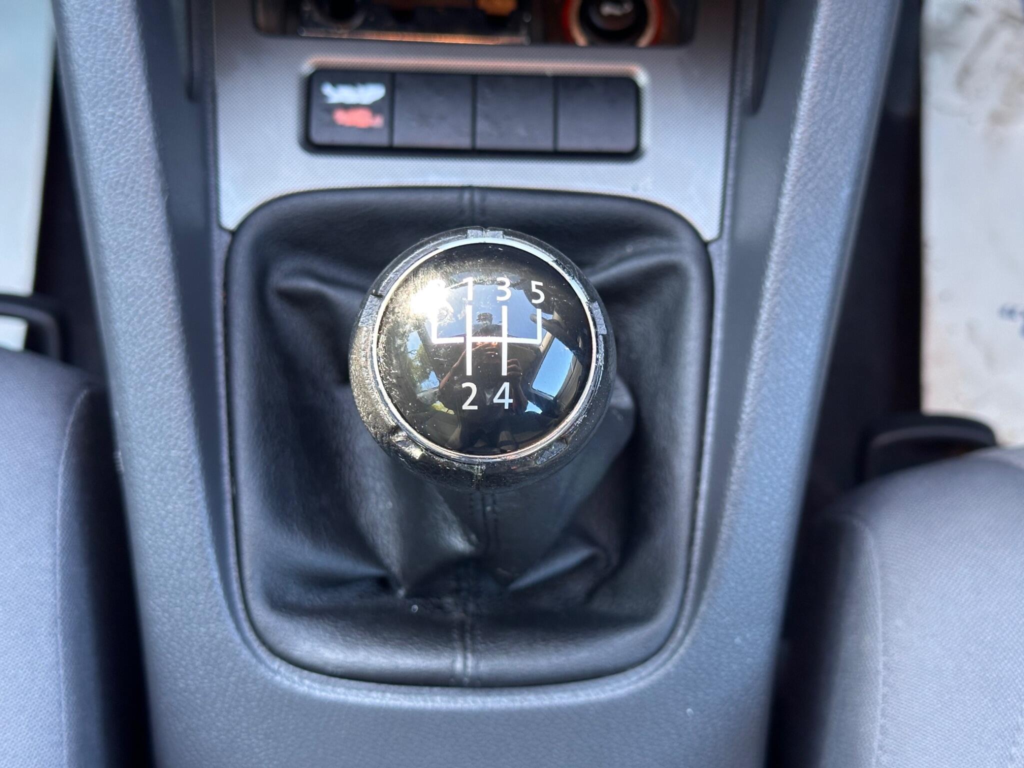 Volkswagen Golf view 33