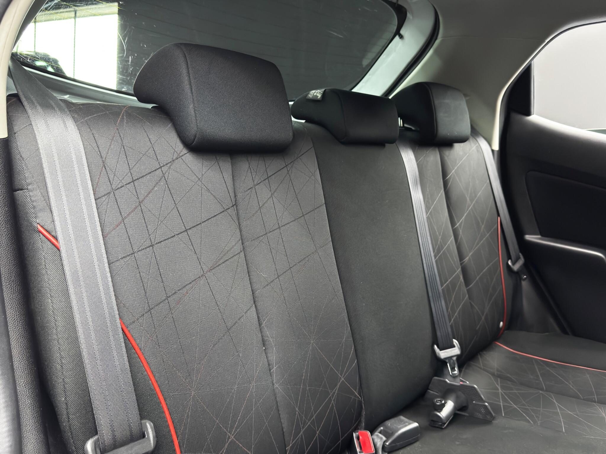 Mazda Mazda2 view 14