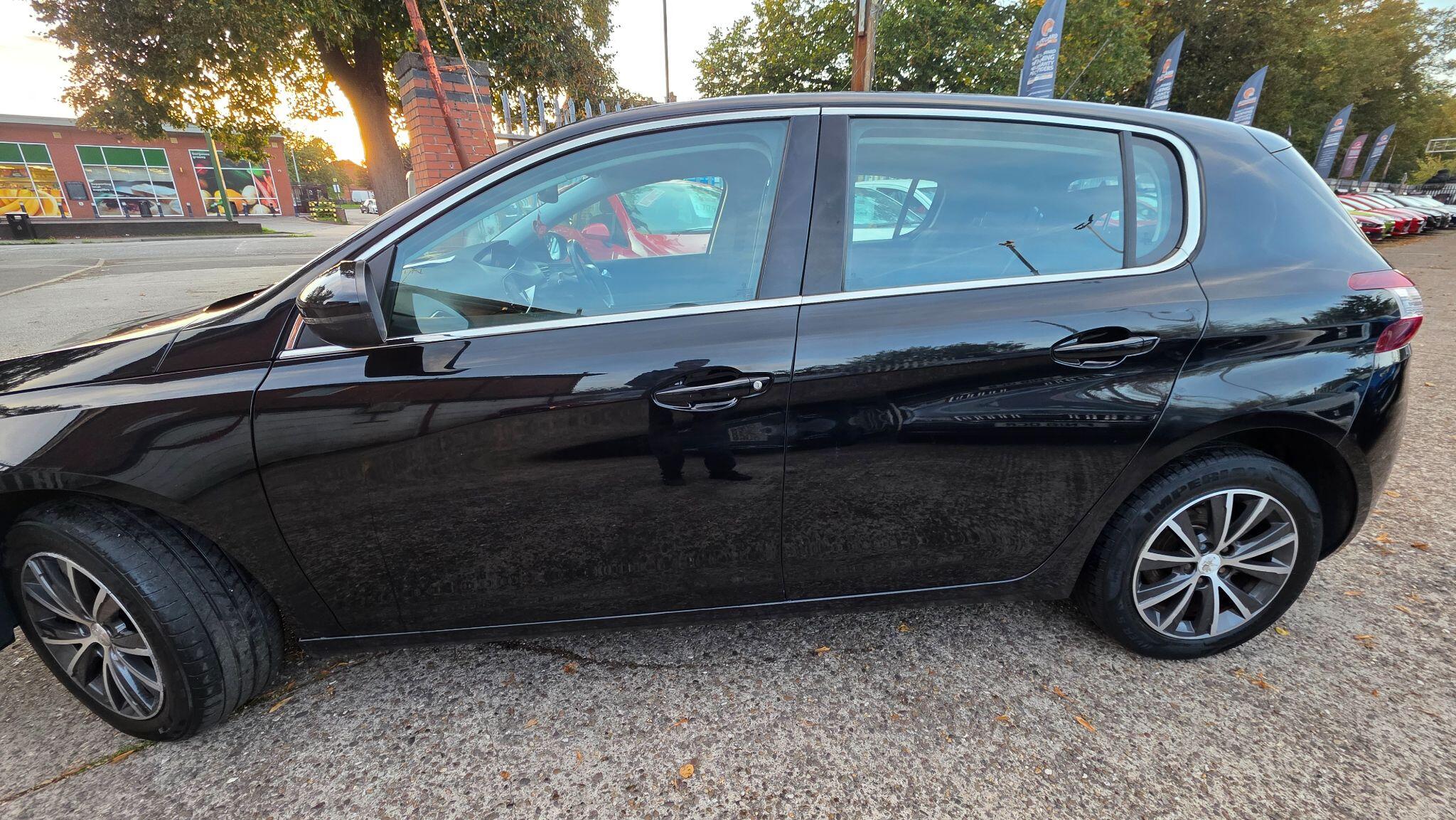 Peugeot 308 view 15