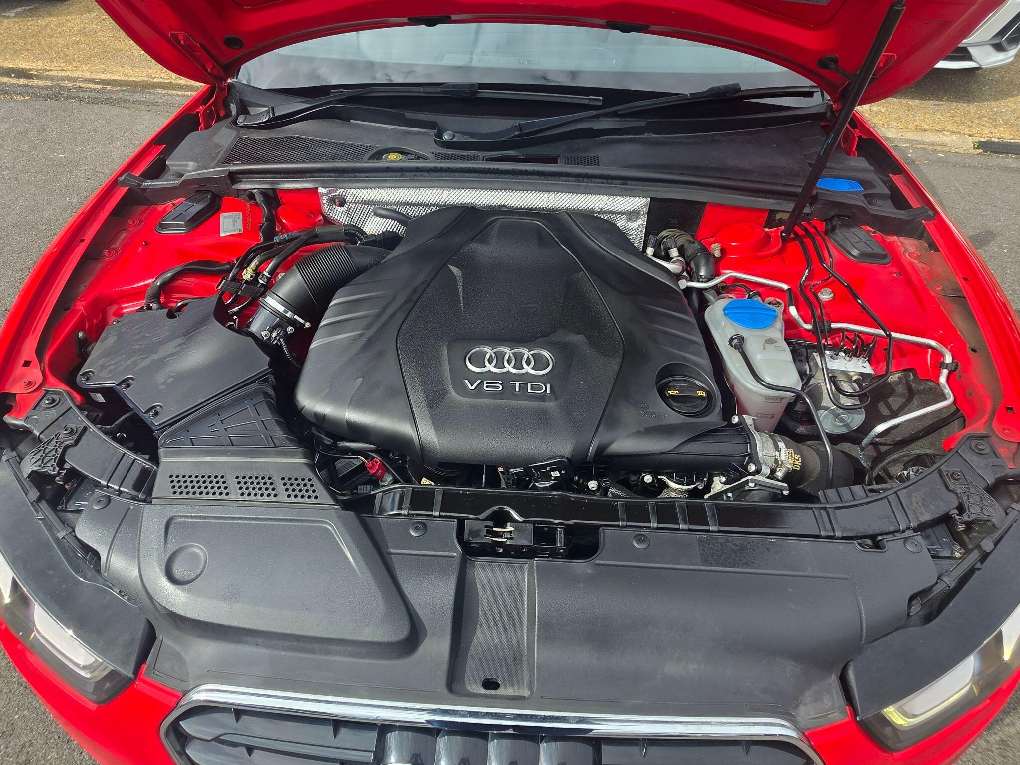 Audi A5 Cabriolet view 18