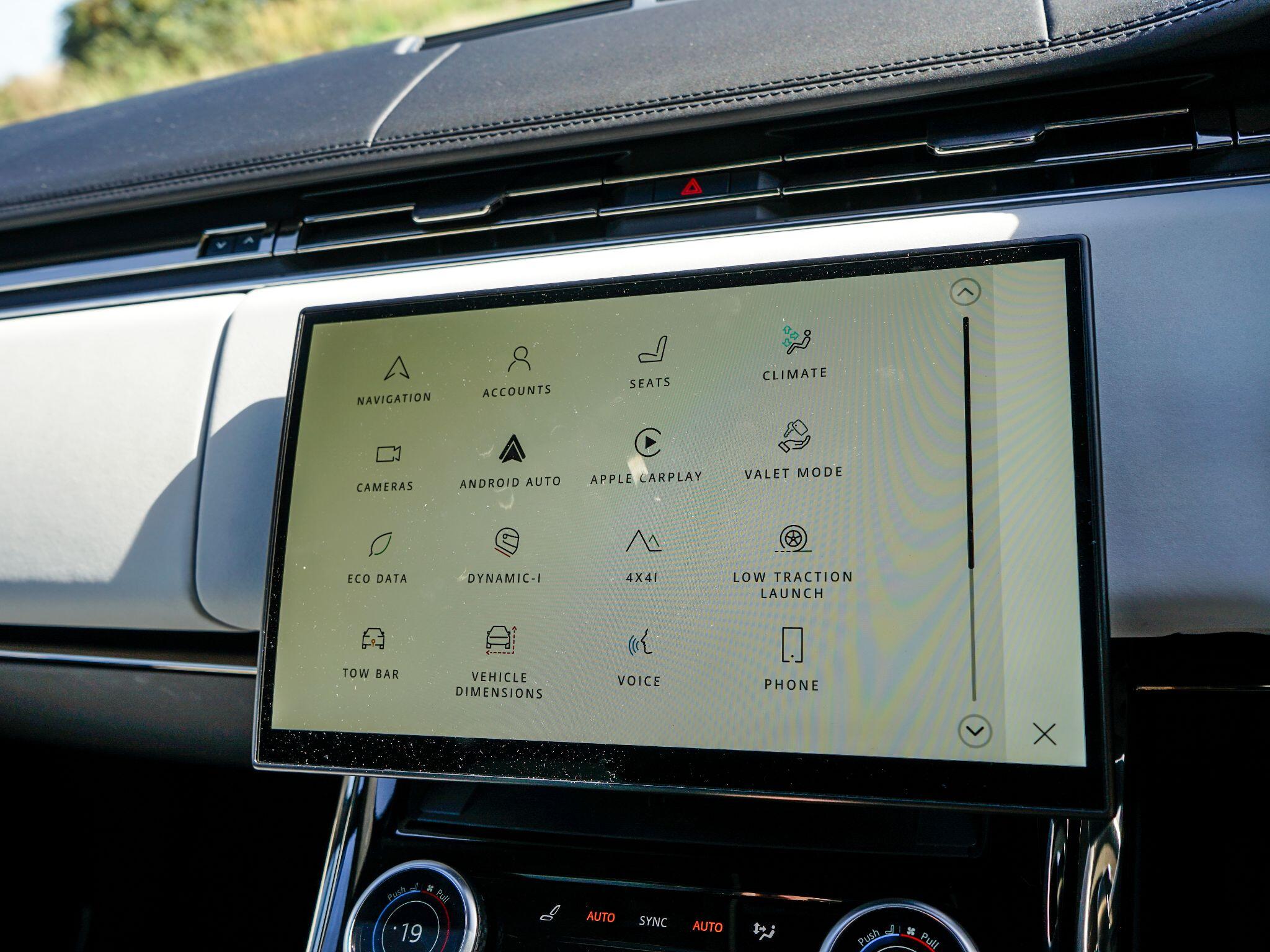 Land Rover Range Rover Sport view 30