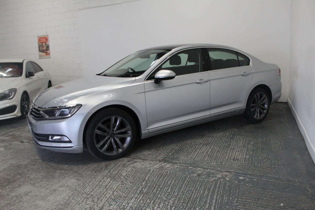 Volkswagen Passat view 5