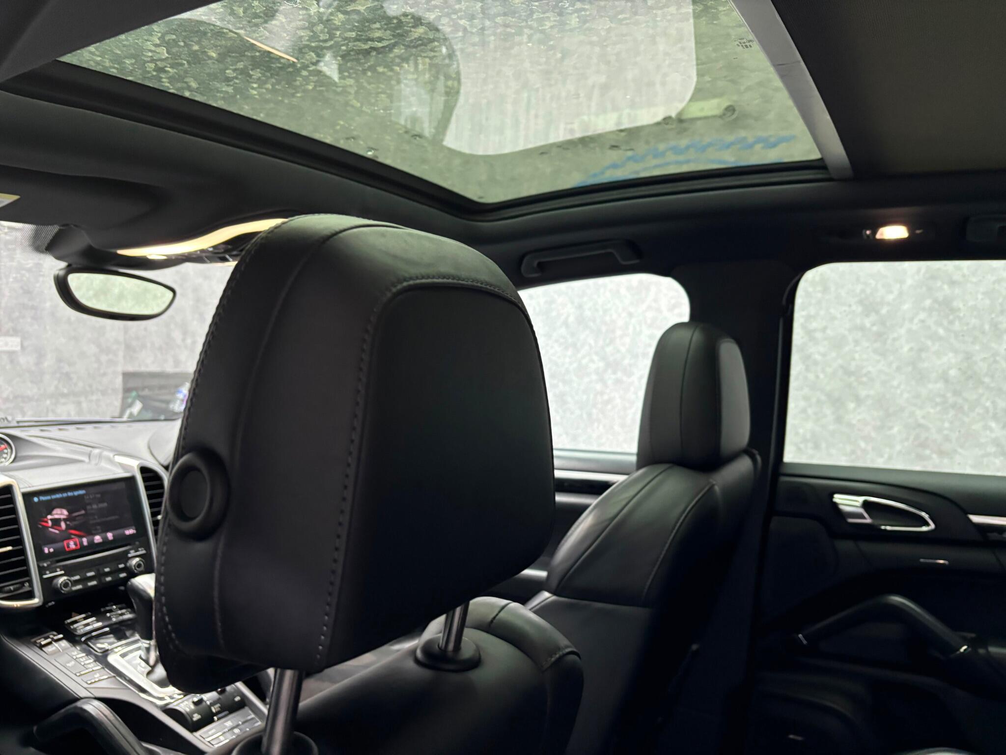 Porsche Cayenne view 5