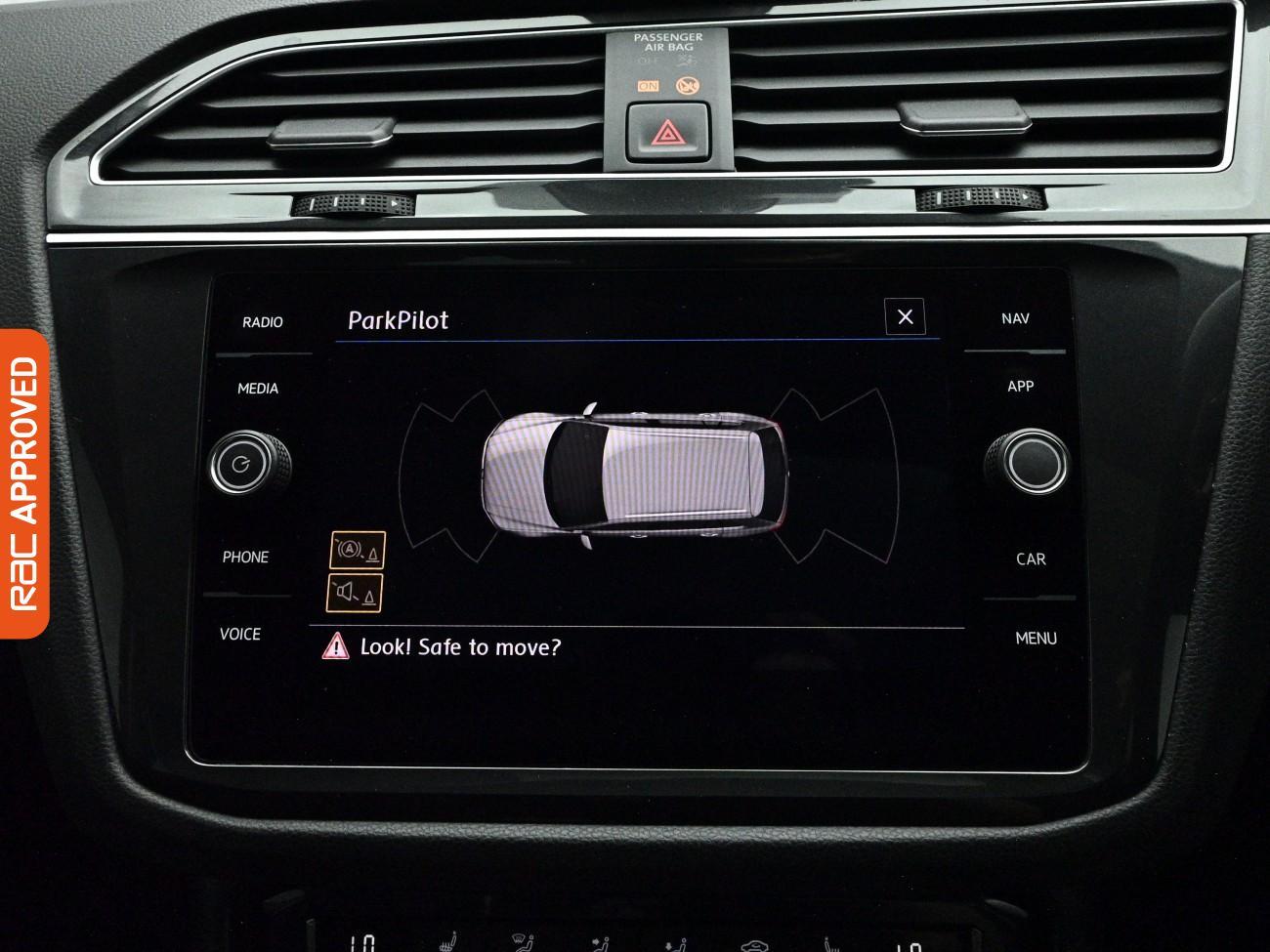 Volkswagen Tiguan view 17
