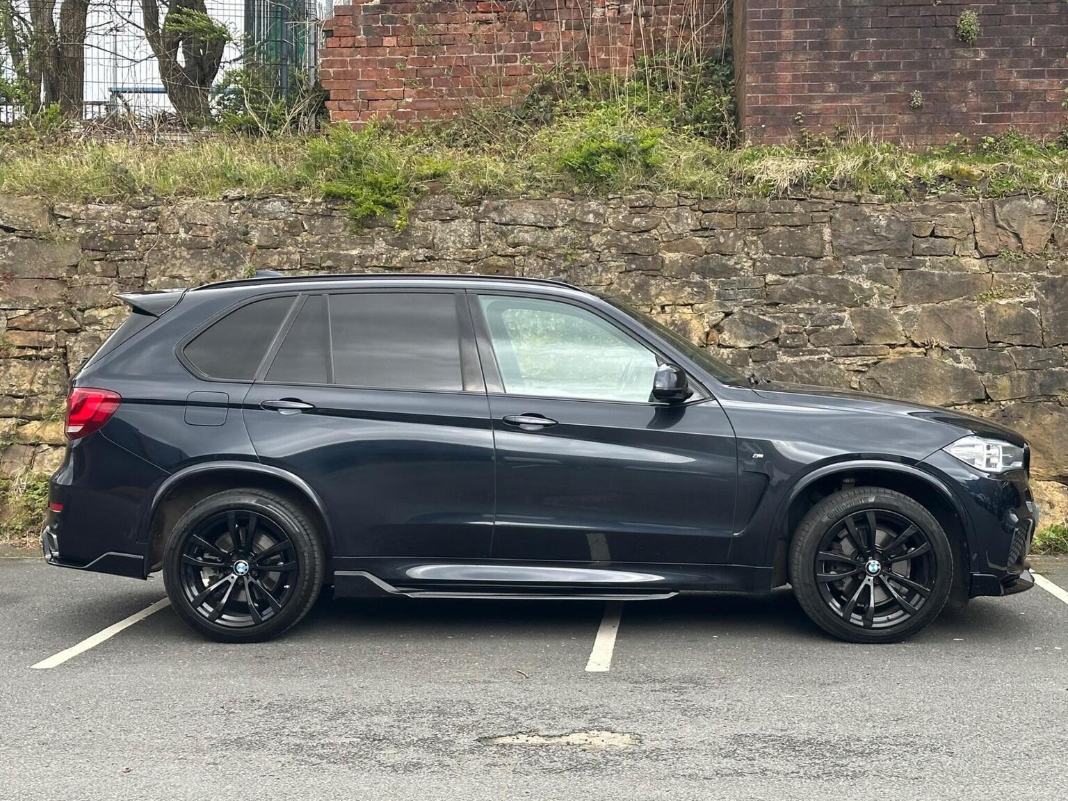 BMW X5 view 7