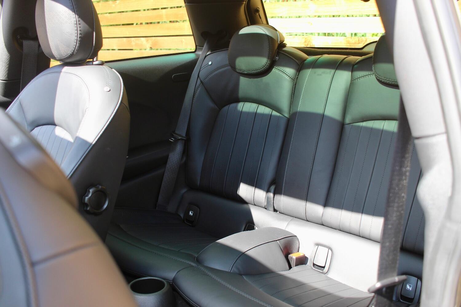 Mini Hatch view 11