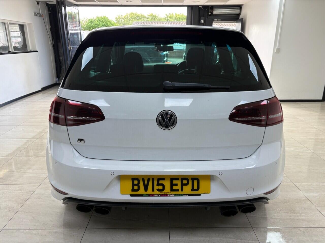 Volkswagen Golf view 4