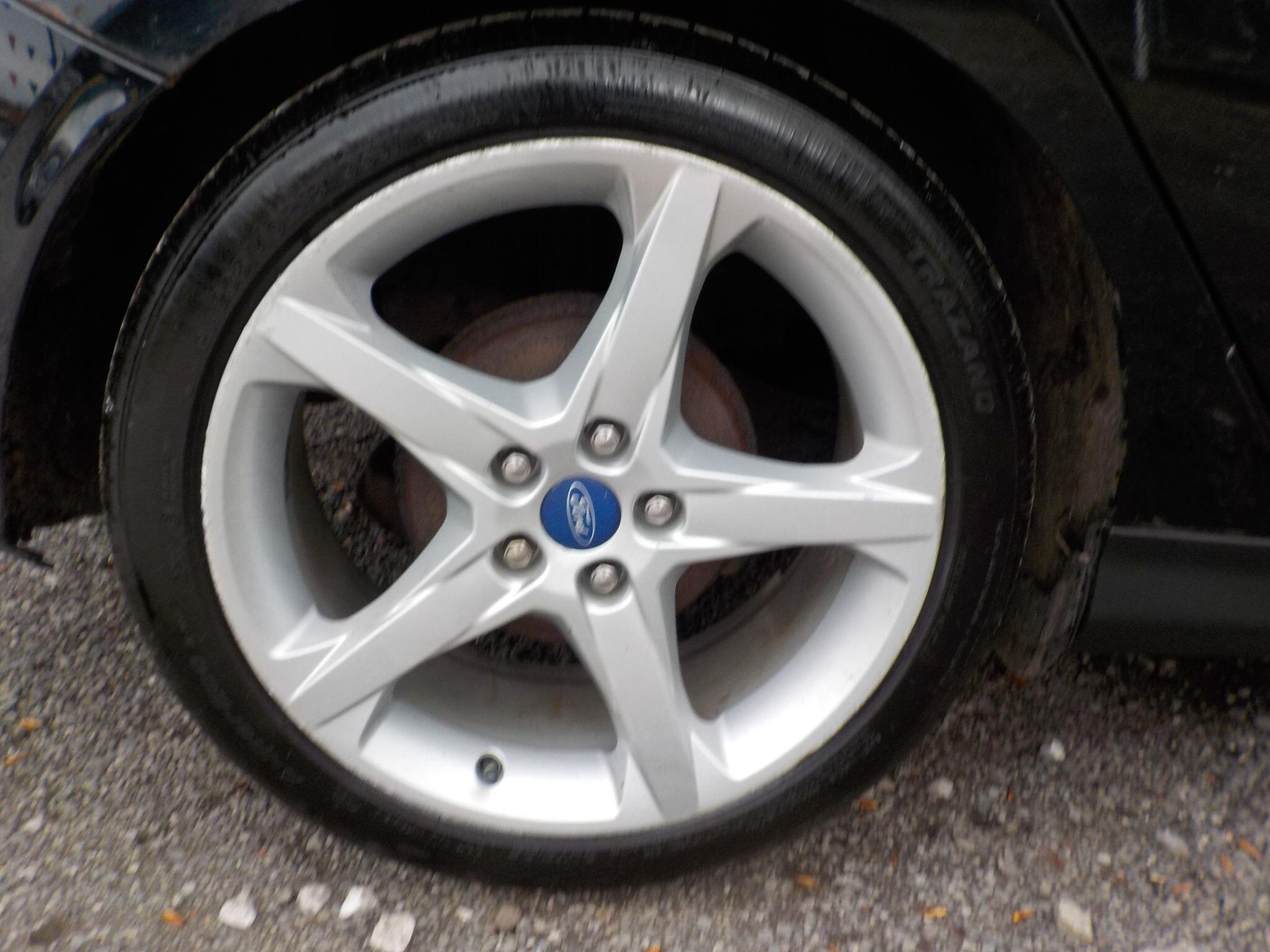 Ford Focus 1.6 TDCi Titanium Navigator Euro 5 (s/s) 5dr