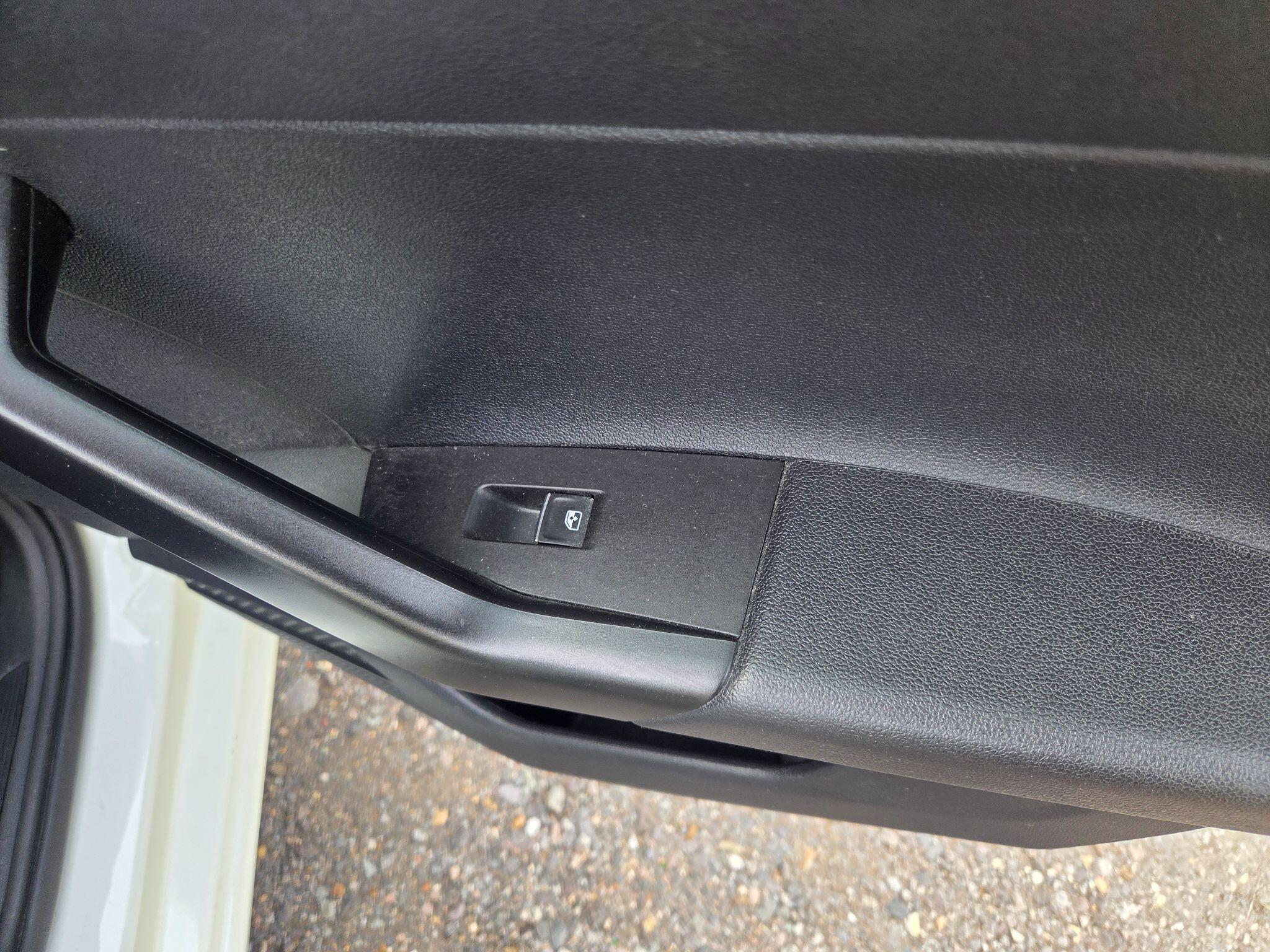Volkswagen Polo view 20